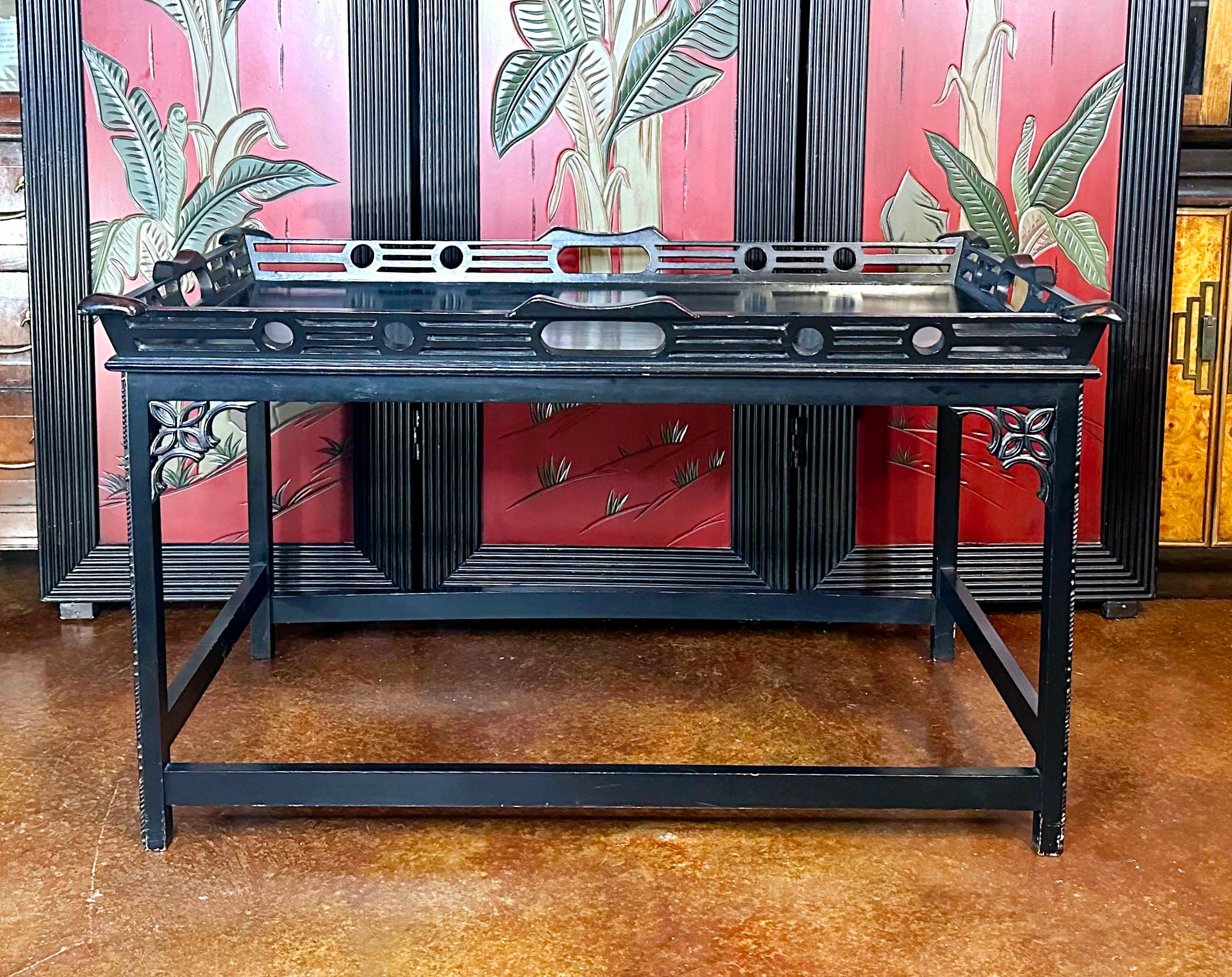Wood Vintage Chinese Chippendale Style Ebonized Coffee Table For Sale