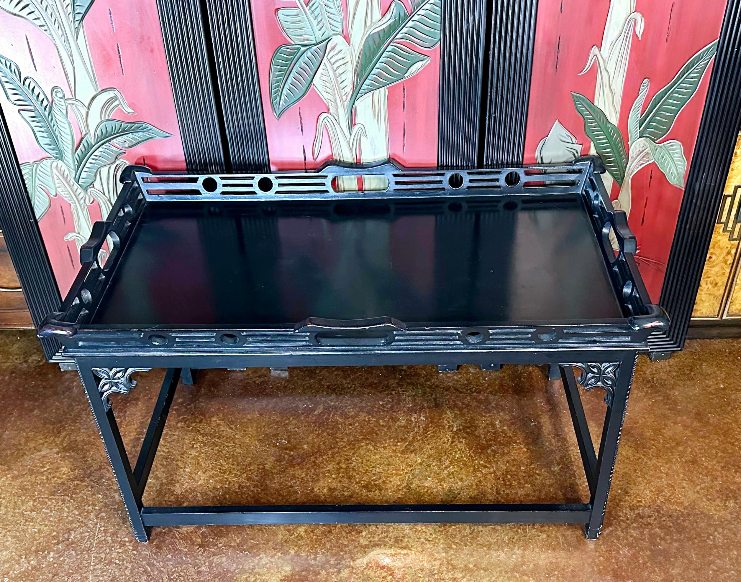 Vintage Chinese Chippendale Style Ebonized Coffee Table For Sale 1
