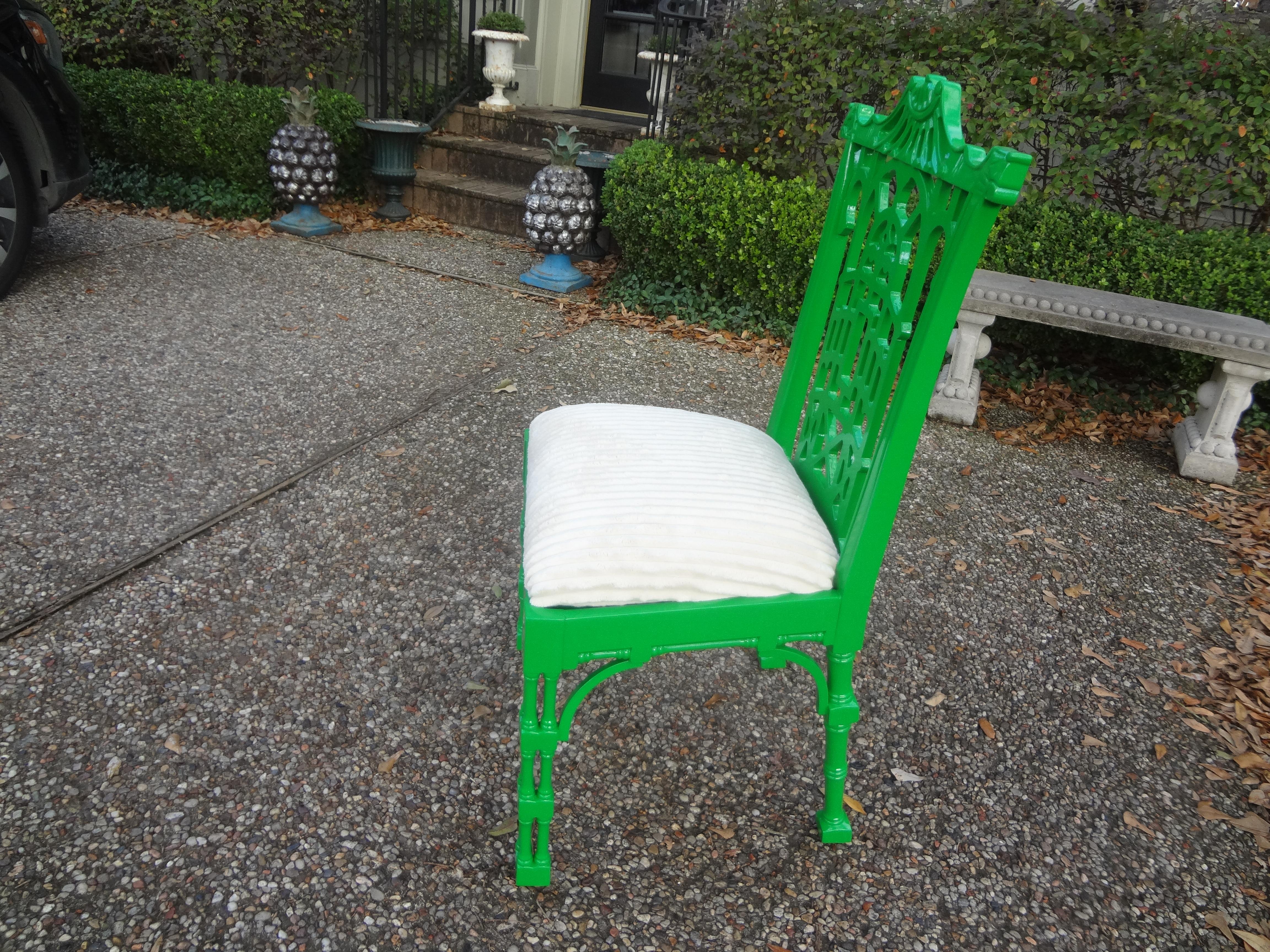Vintage Chinese Chippendale Style Lacquered Chair In Good Condition For Sale In Houston, TX