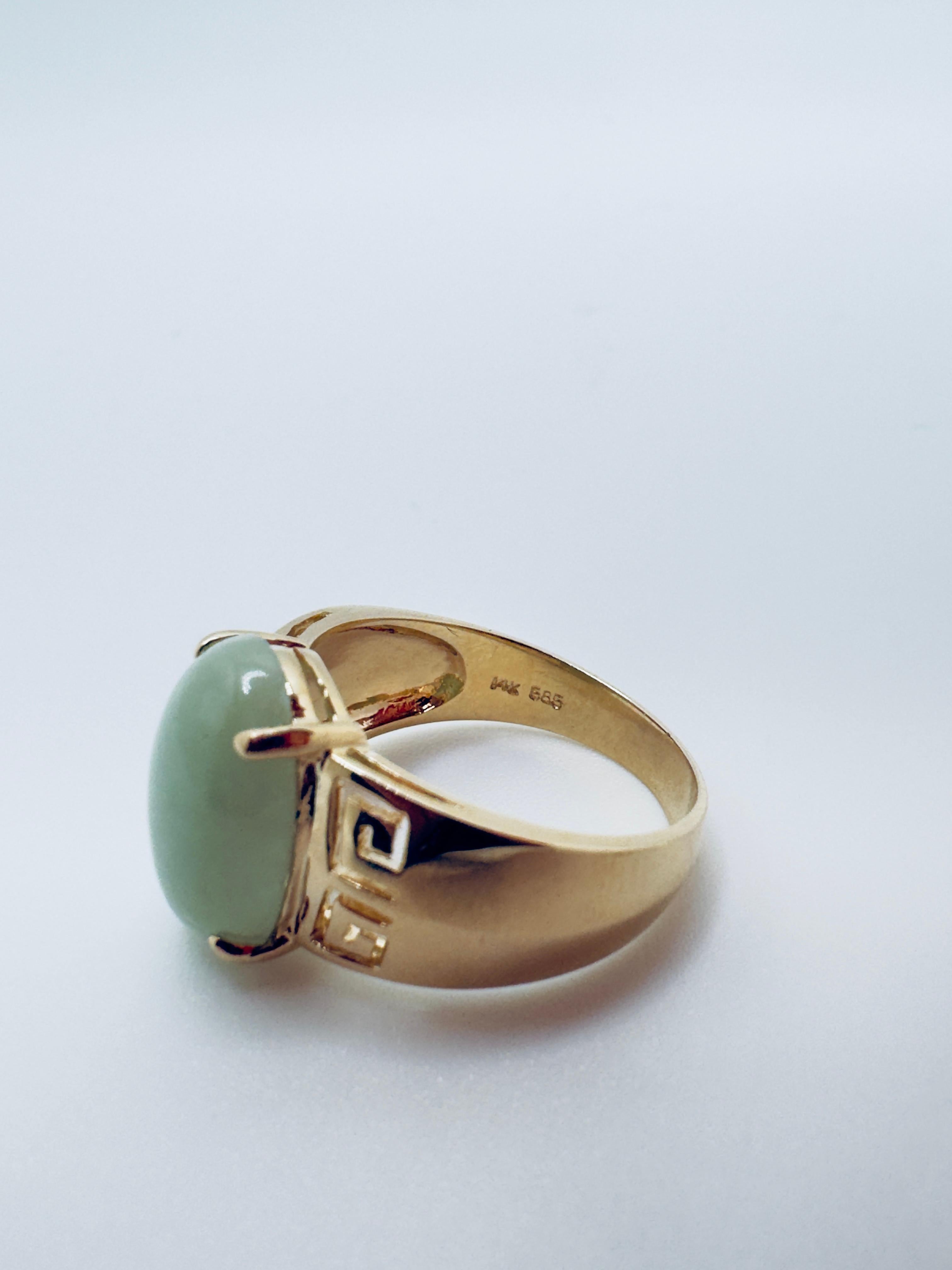 Artigiano Anello in oro 14K con crisoprasio cinese d'epoca in vendita