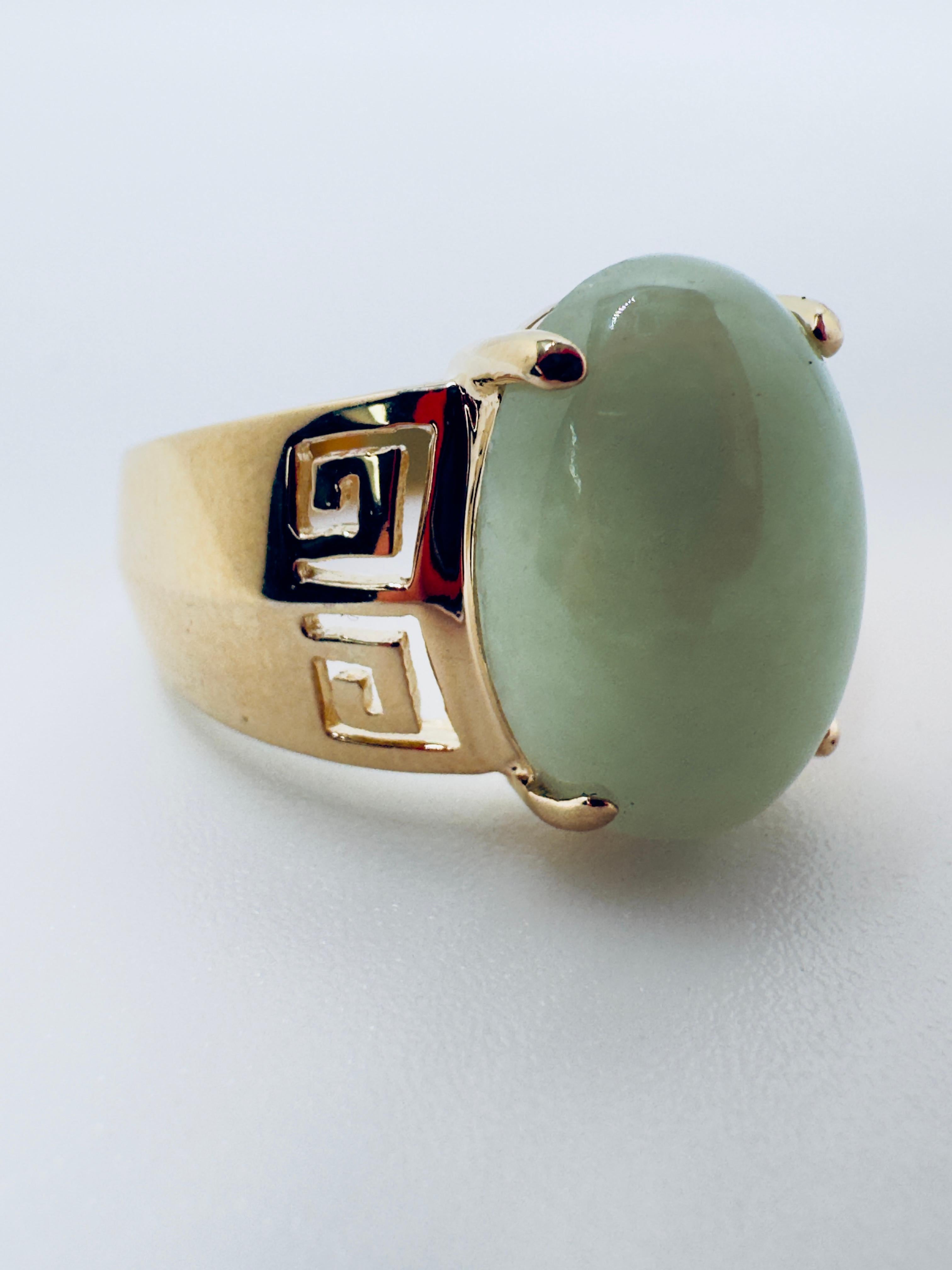 Anello in oro 14K con crisoprasio cinese d'epoca in vendita 3