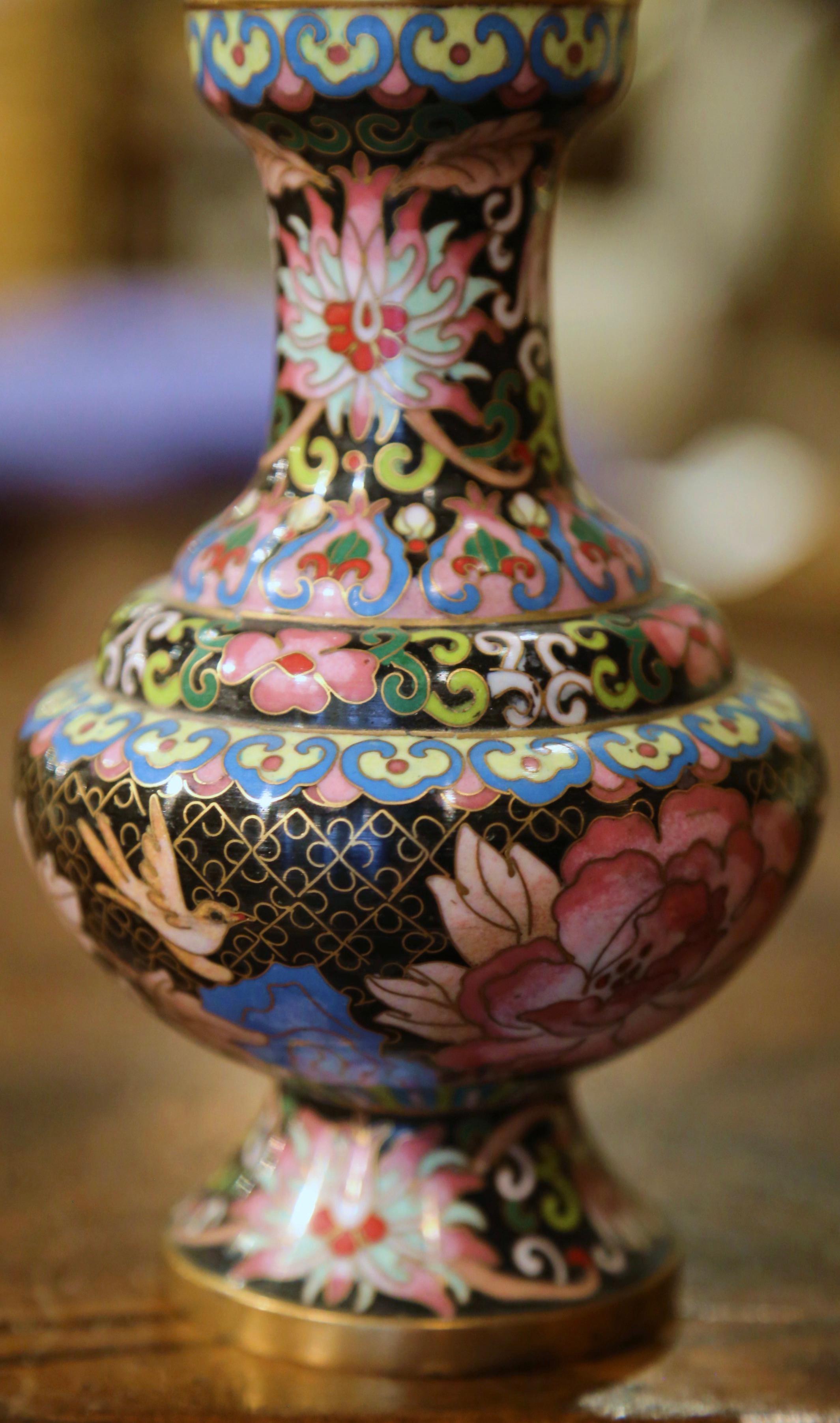 cloisonne vase identification