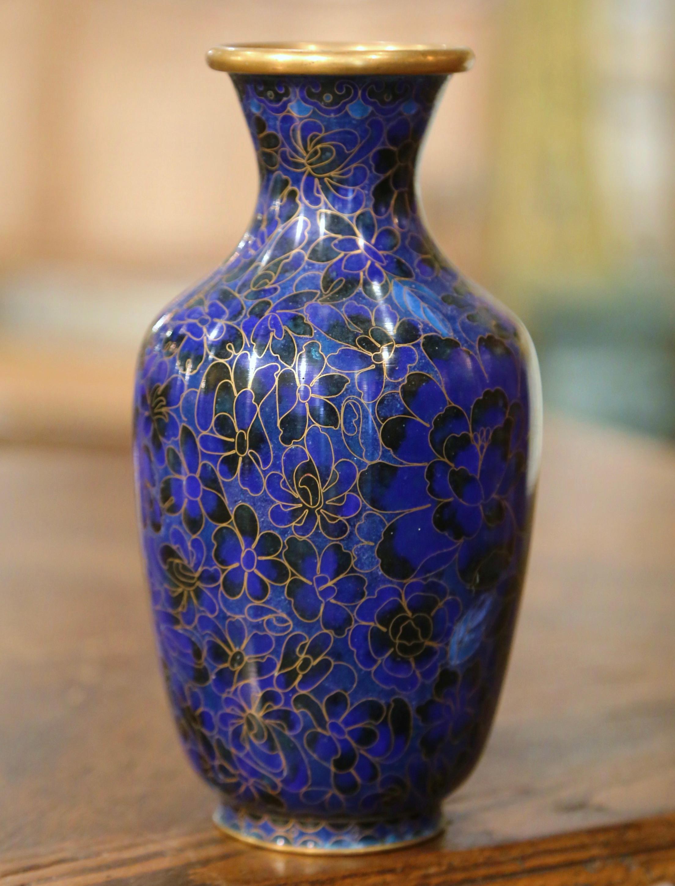 Champlevé  Vase chinois vintage en émail cloisonné champlevé avec motifs floraux  en vente
