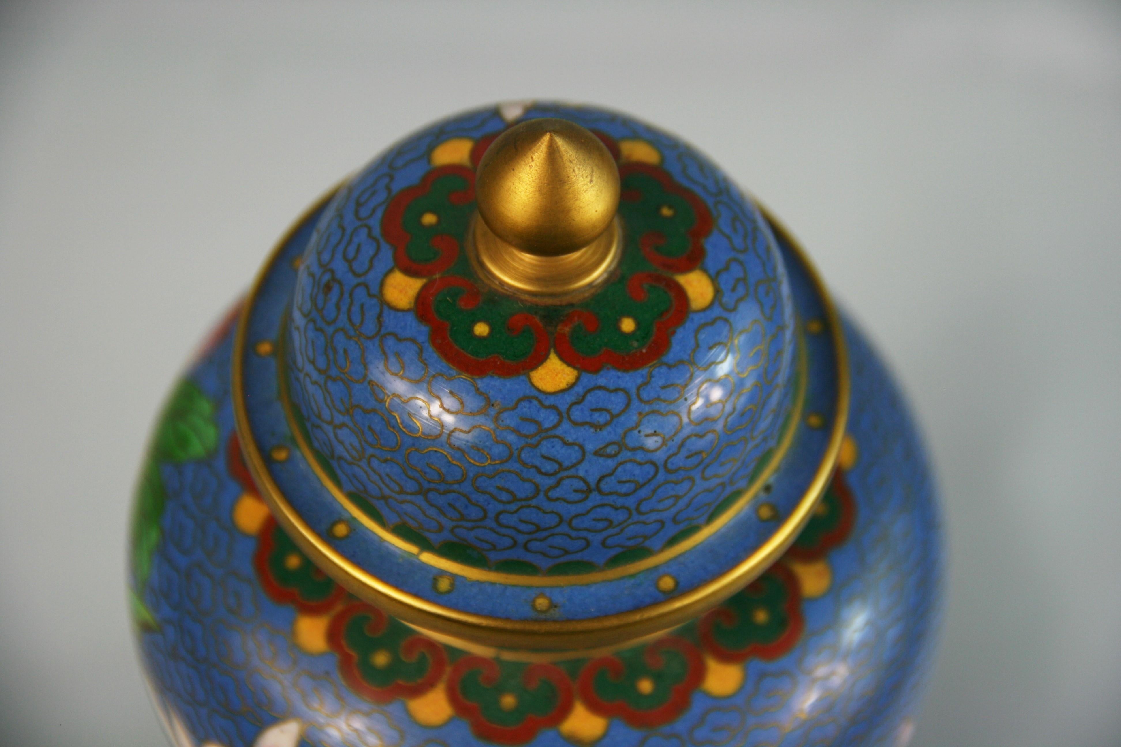 Vintage Chinese Cloisonne Covered Urn 4