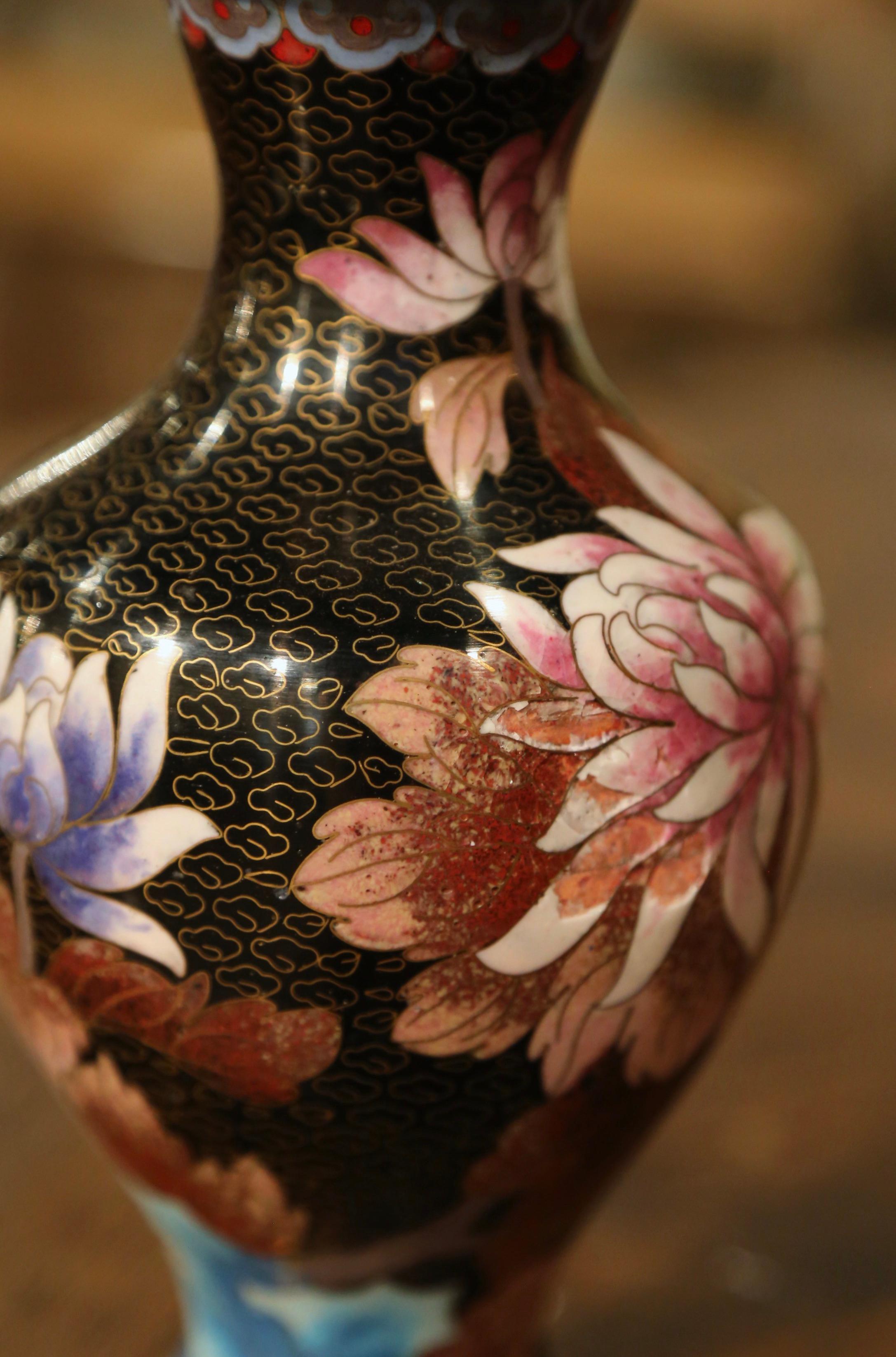  Vintage Chinese Cloisonne Enamel Vase with Floral and Leaf Motifs  For Sale 1