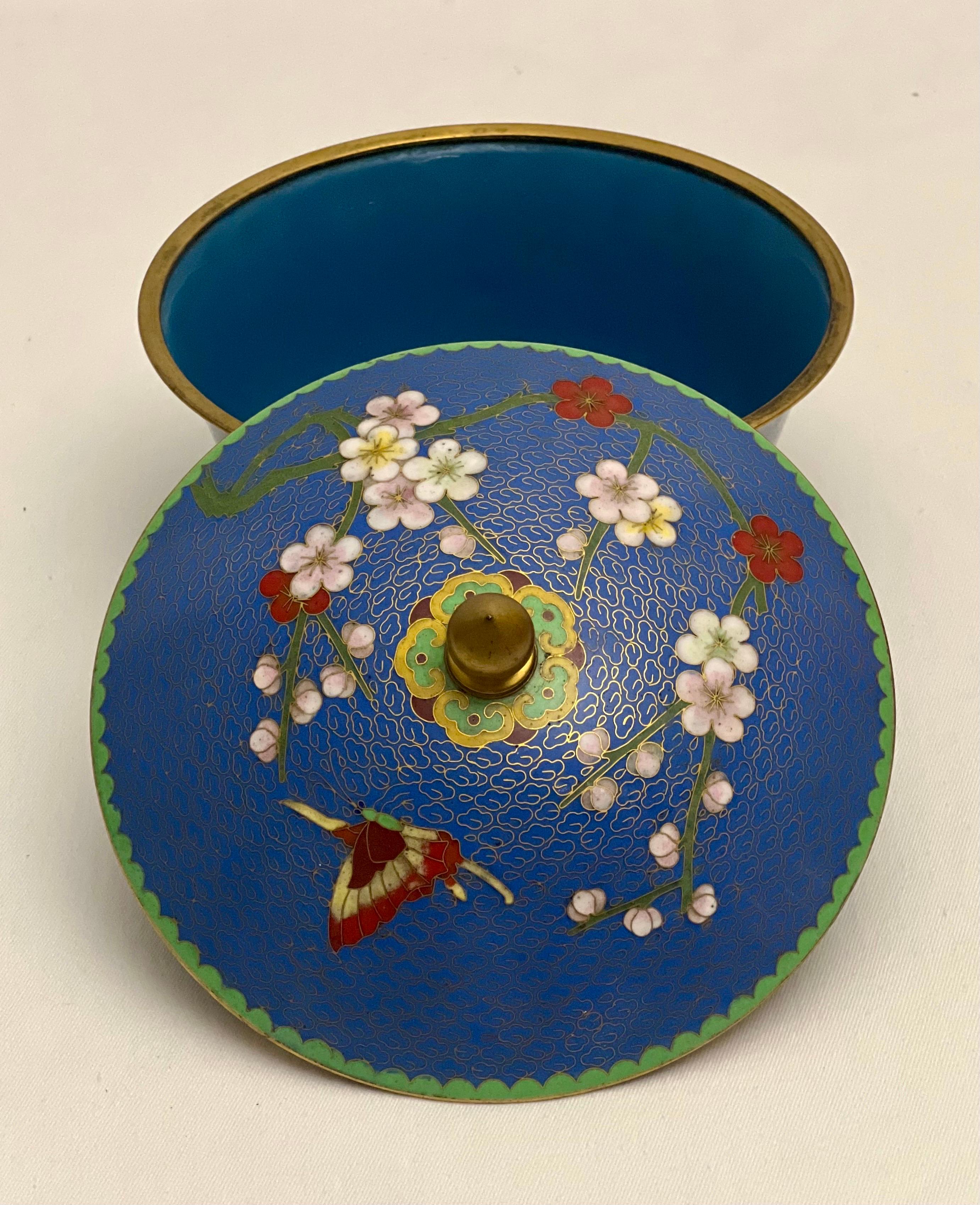 Scatola o ciotola con coperchio tondo Cloisonné cinese blu lapis d'epoca in vendita 4