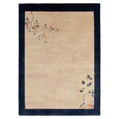 Tapis déco chinois vintage bleu, beige, sarcelle et rouge à motifs floraux par Rug & Kilim