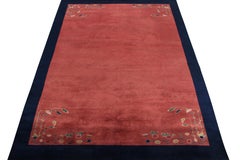 Alfombra china vintage de estilo decó en rojo coral y estampado floral azul by Rug & Kilim