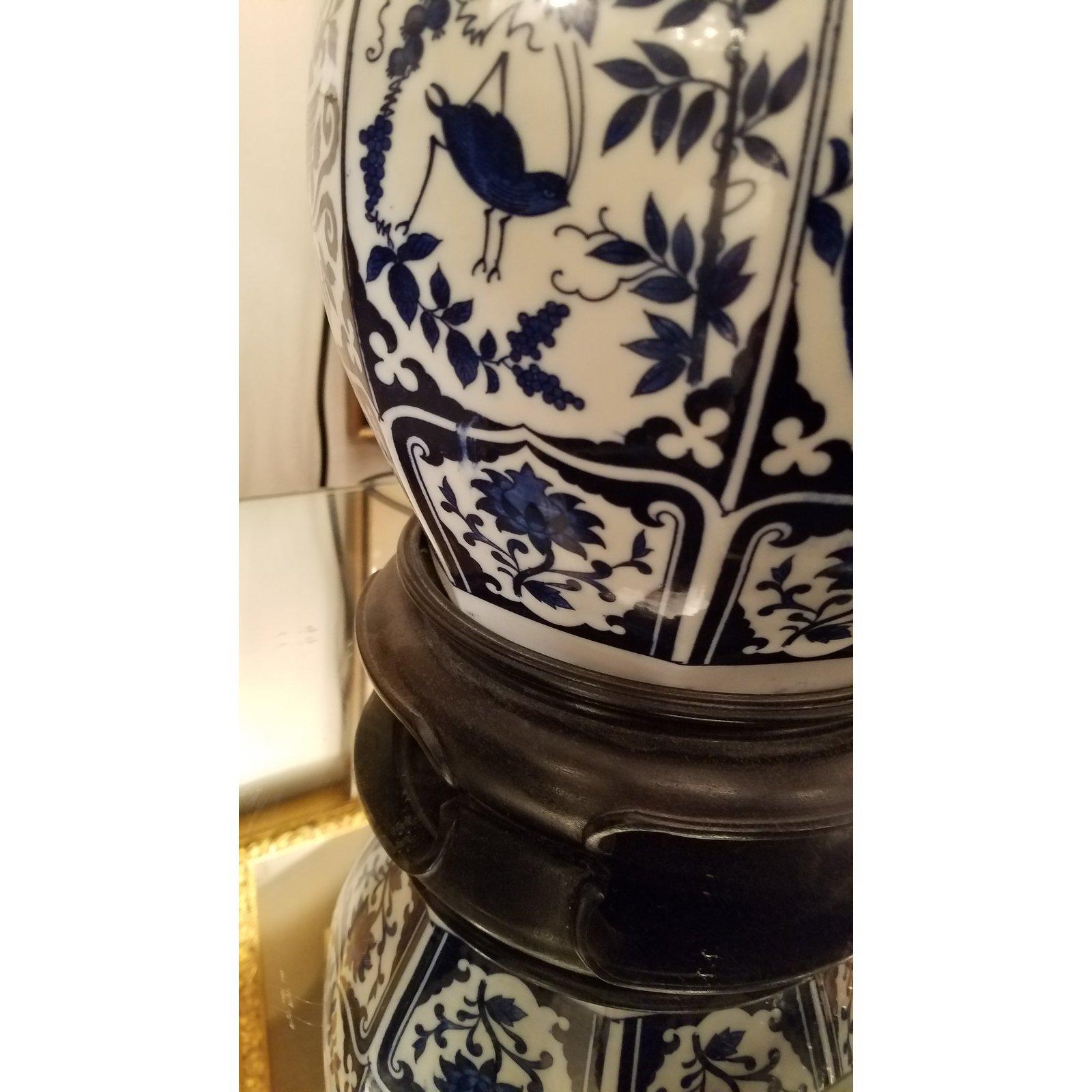 Chinoiserie Vintage Chinese Double Gourd Blue and White Lamp