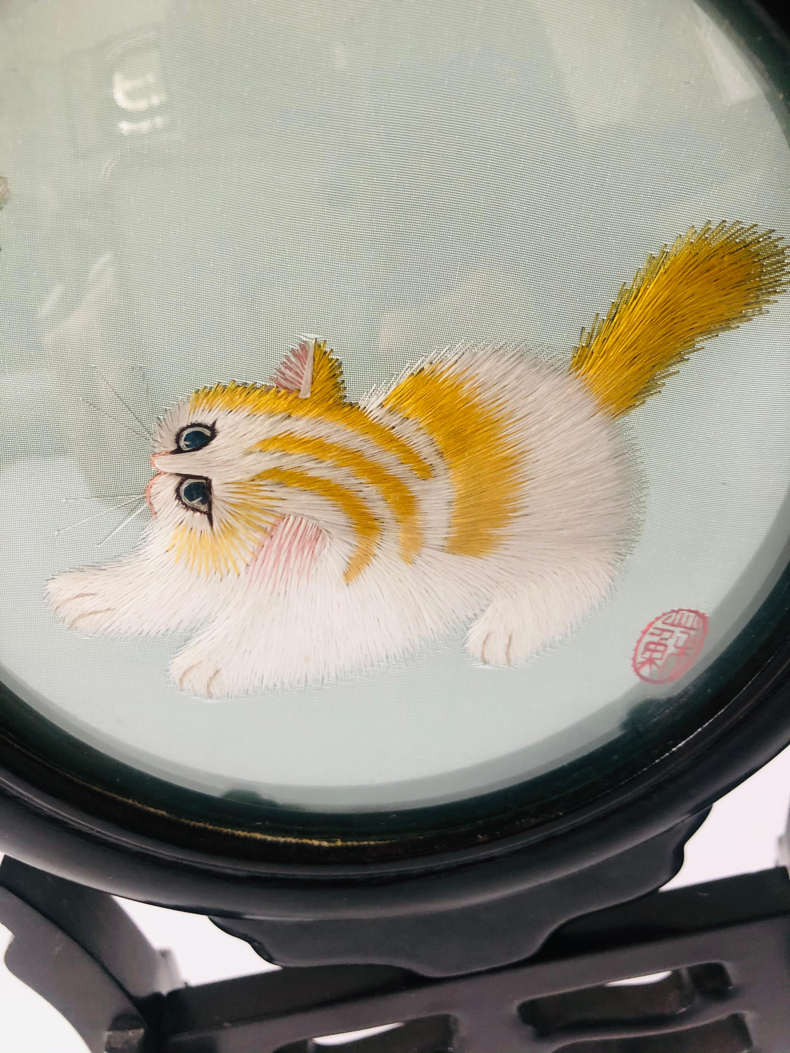 Vintage Chinese Double Sided Cat Silk Embroidery on Stand In Good Condition In Vallejo, CA