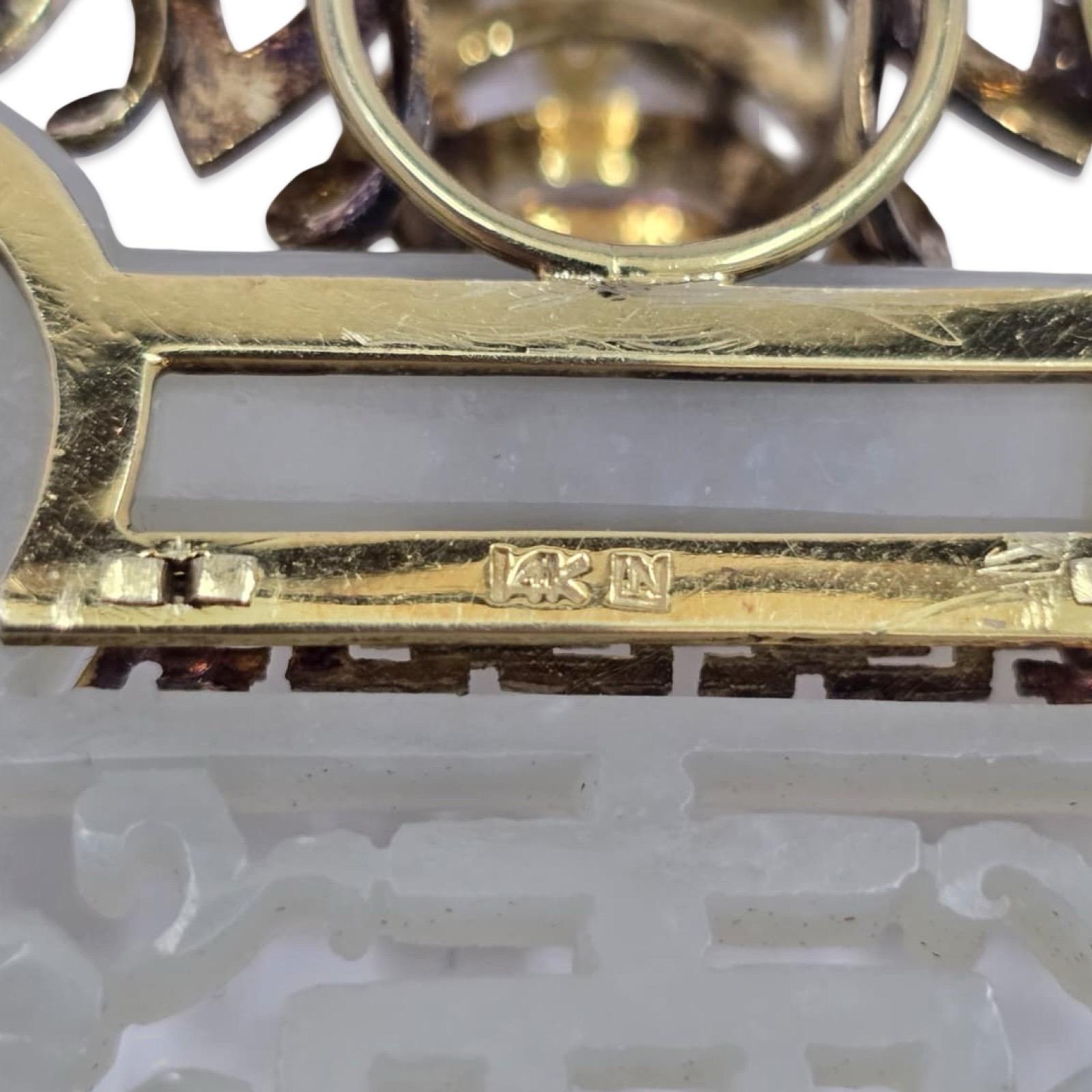 Vintage Chinese Dragon & Jade Longevity Plaque in 14K Gold mit Edelsteinen Akzente im Angebot 4