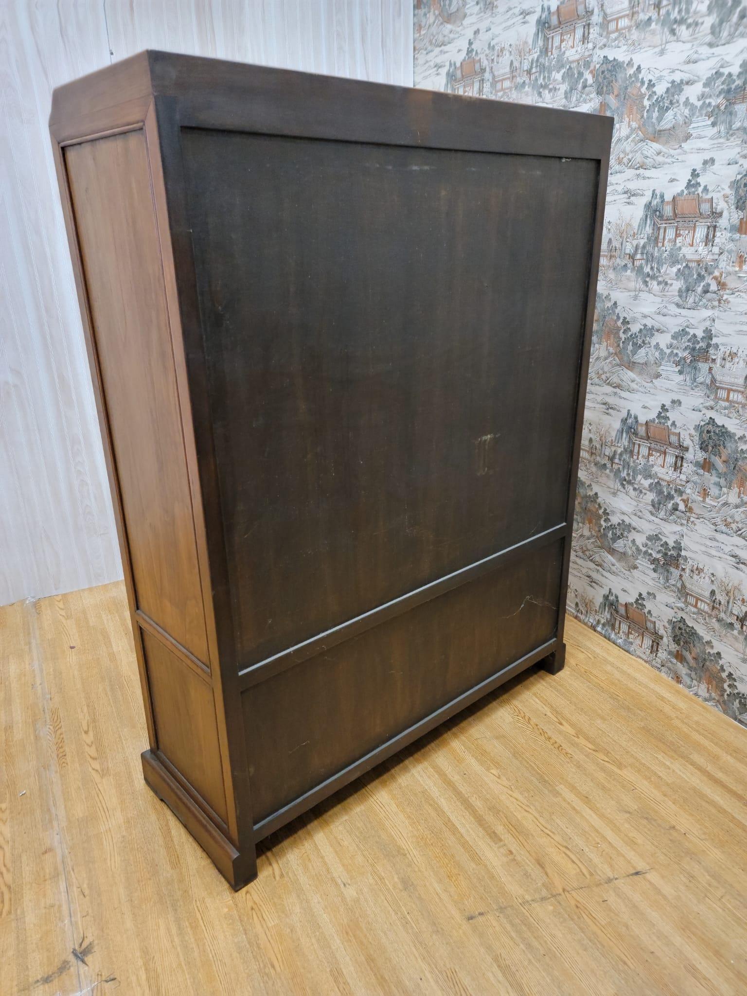 Vintage Chinese Elm Display Cabinets / Bookcases  In Good Condition For Sale In Chicago, IL
