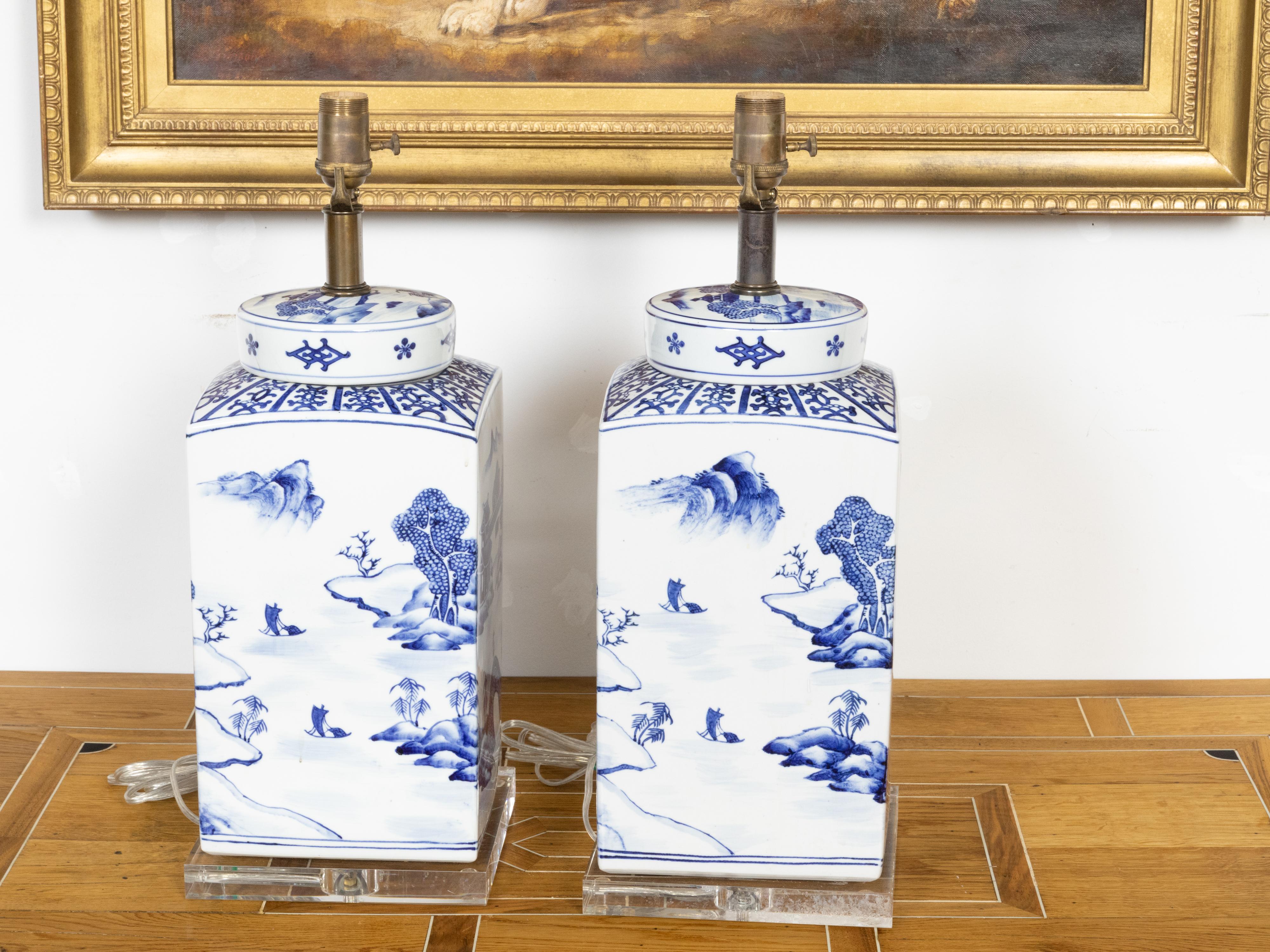 Chinesische Export-Porzellangefäße in Blau und Weiß zu verdrahteten Tischlampen (21. Jahrhundert und zeitgenössisch) im Angebot