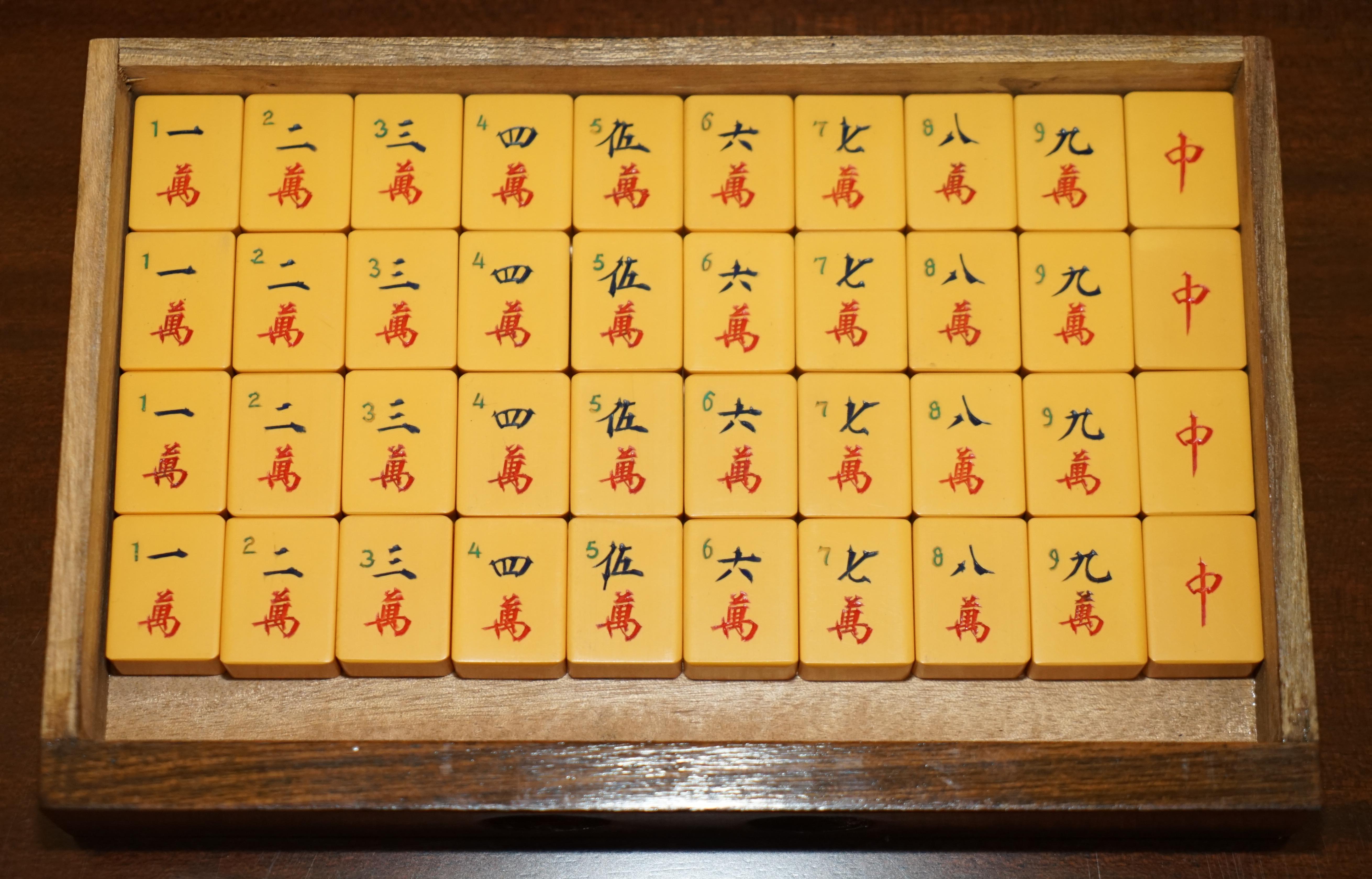 Vintage Chinese Export circa 1940s Mahjong Set with Bakelite Tiles Carved Case 2