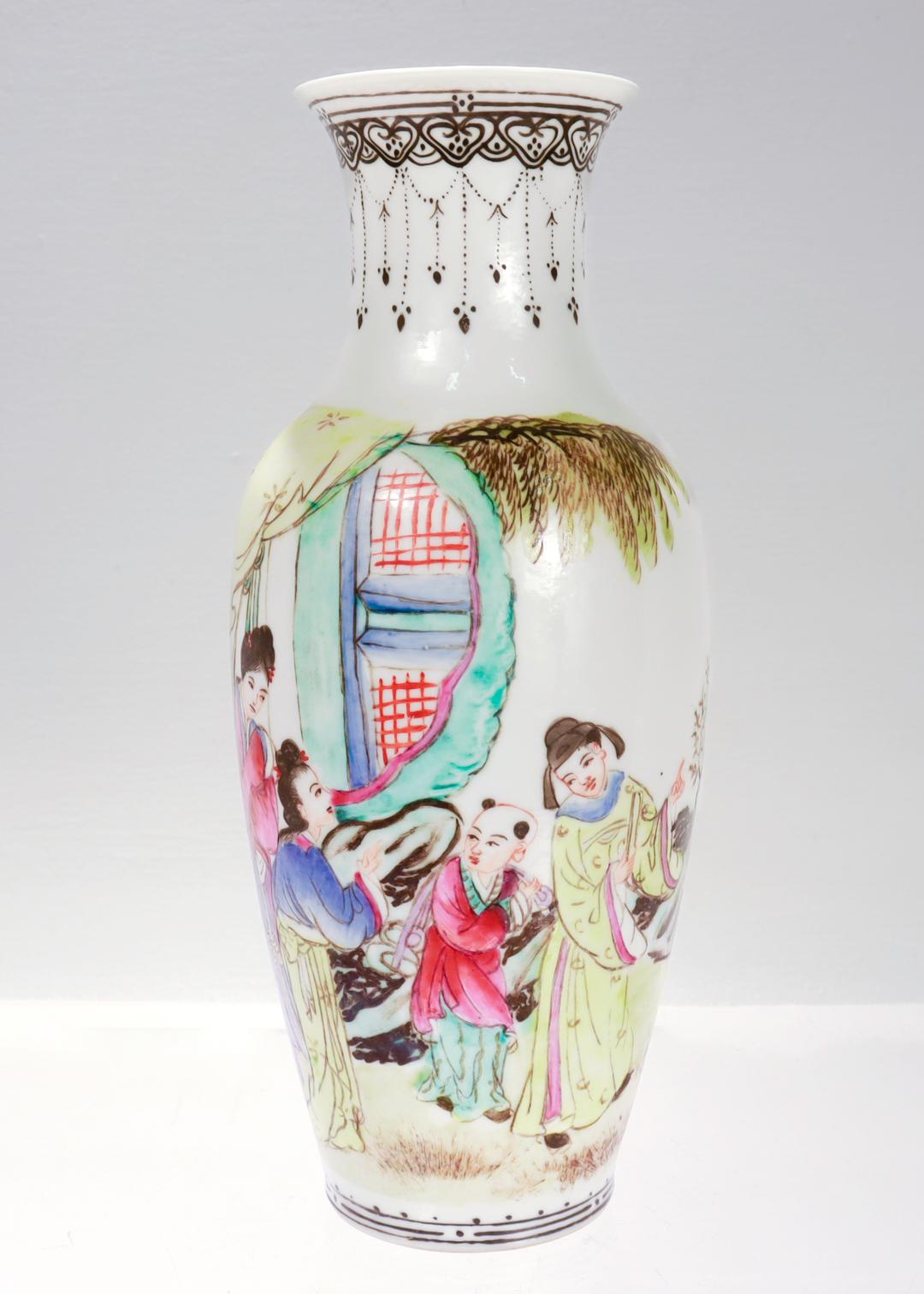 Hand-Painted Vintage Chinese Export Eggshell Porcelain Vase For Sale
