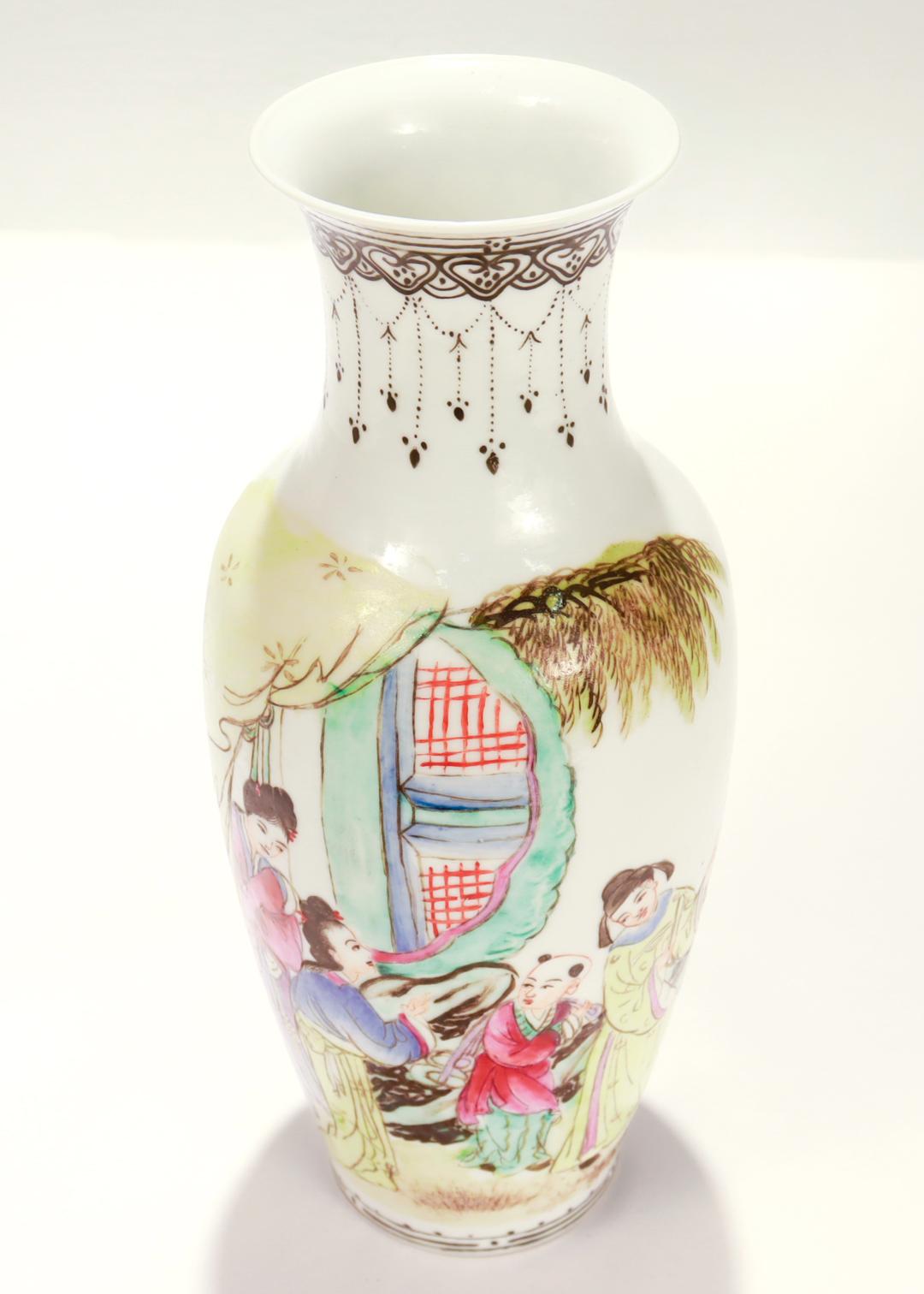 Porcelaine Vase vintage en porcelaine coquille d'œuf d'exportation chinoise en vente