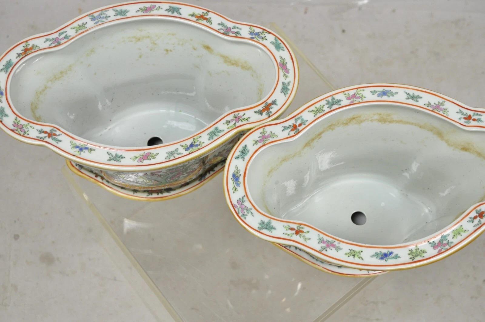 Par de macetas de porcelana china de exportación pintadas con pájaros siglo XX en venta