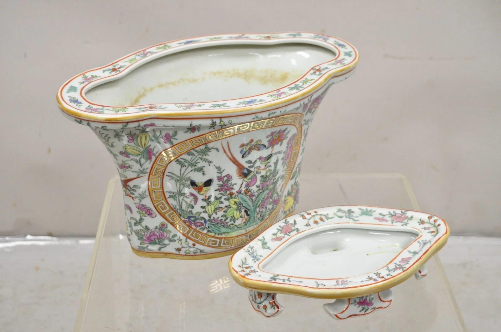 Par de macetas de porcelana china de exportación pintadas con pájaros en venta 1