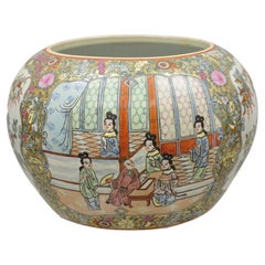 Jarrón bulboso antiguo de porcelana china de exportación con escenas figuradas