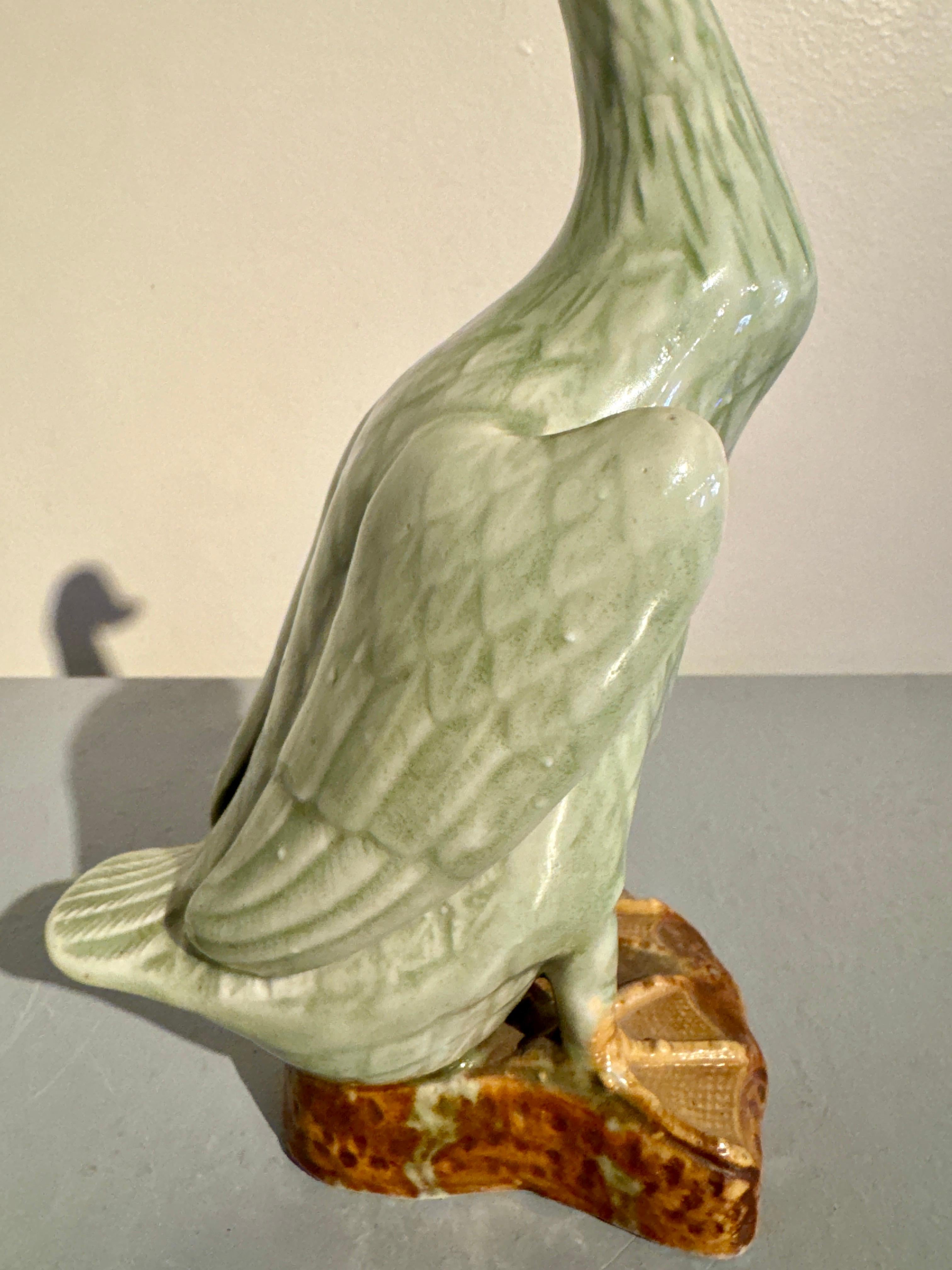 Lot de 3 canards émaillés céladon d'exportation chinoise, années 1970 en vente 9