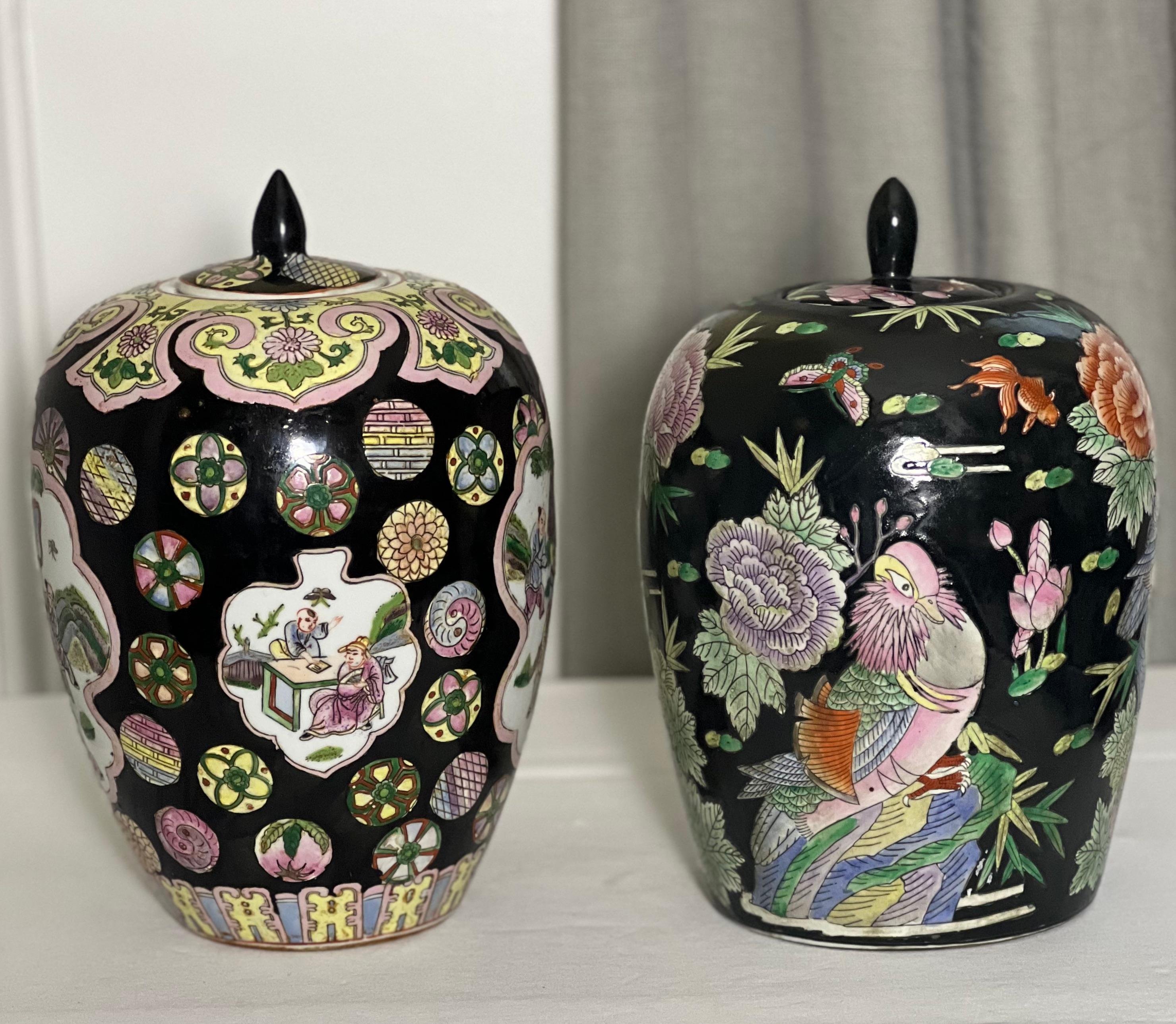 Vintage Chinese Famille Noire Porcelain Ovoid Ginger Jar with Lid For Sale 10