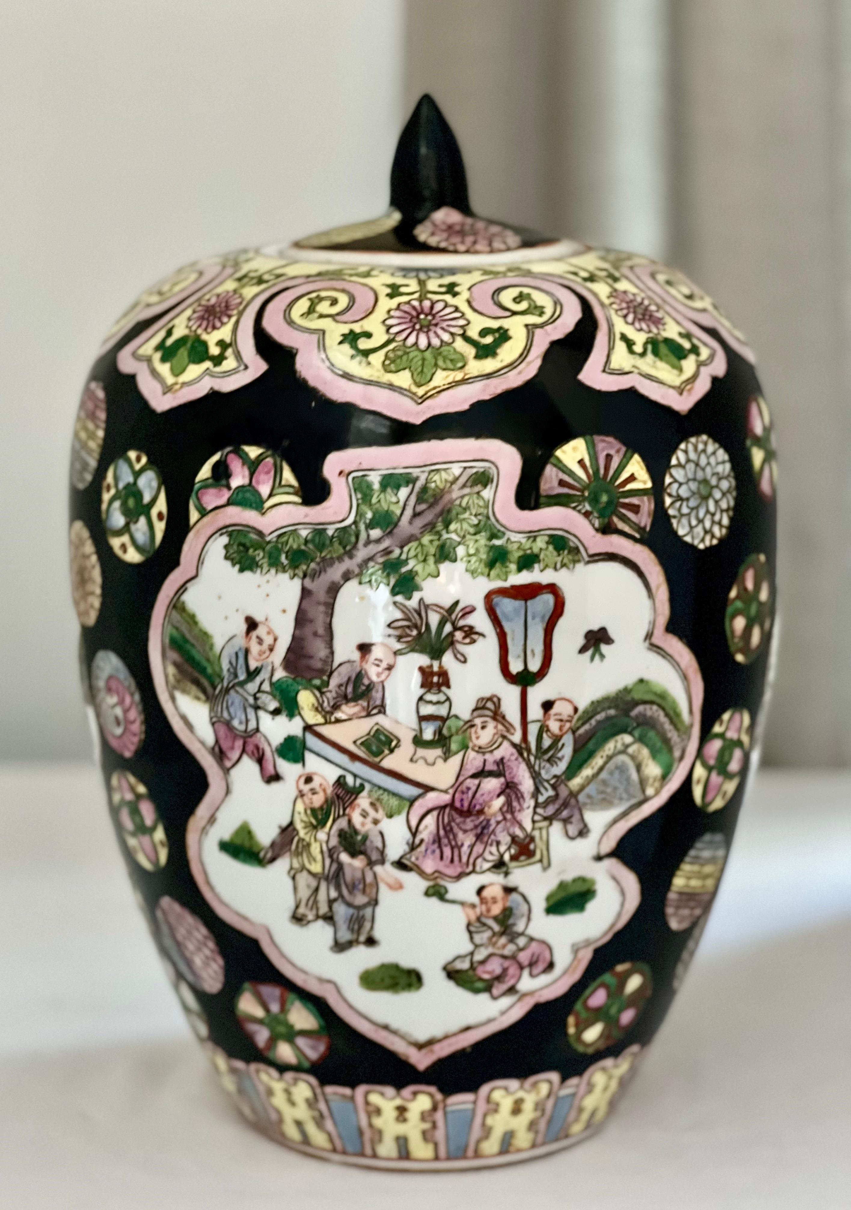 20th Century Vintage Chinese Famille Noire Porcelain Ovoid Ginger Jar with Lid For Sale