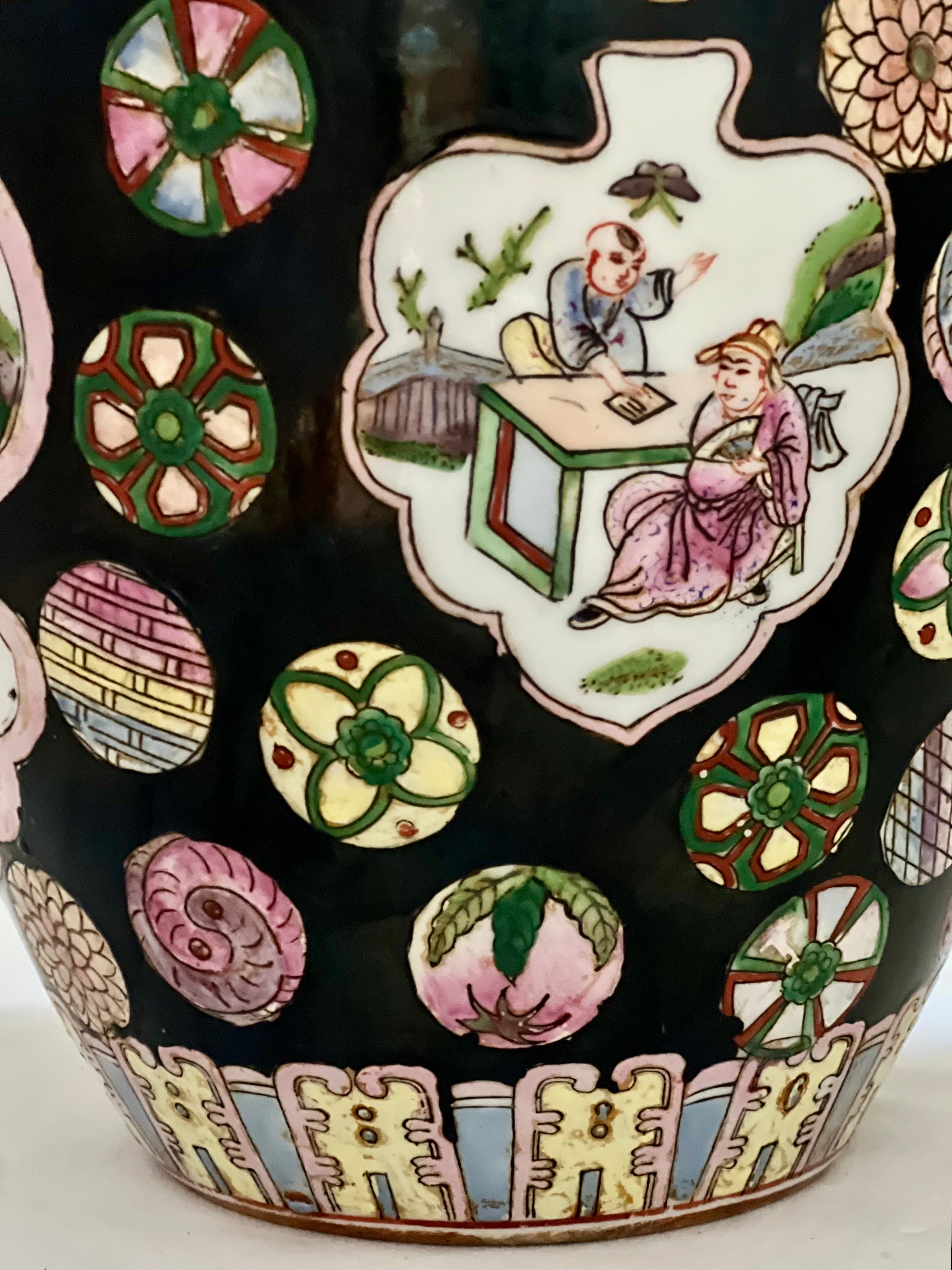 Vintage Chinese Famille Noire Porcelain Ovoid Ginger Jar with Lid For Sale 3
