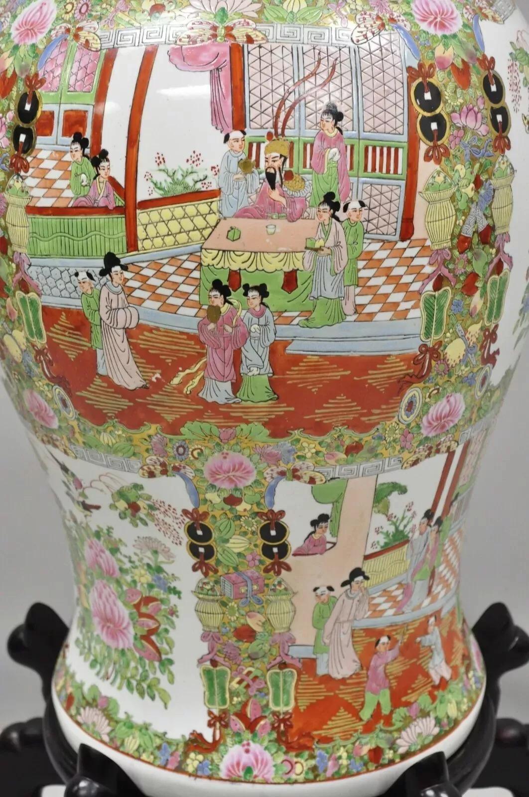 Chinesische Famille-Rose-Porzellanurne mit Deckel und 36