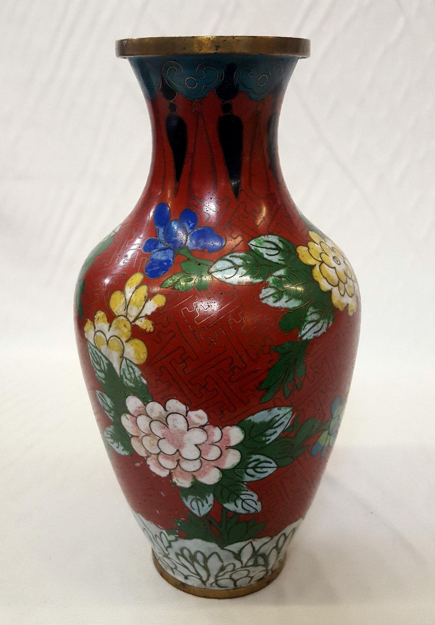 Vintage Chinese Floral Cloisonné Vase Enamel-Over-Brass For Sale 2