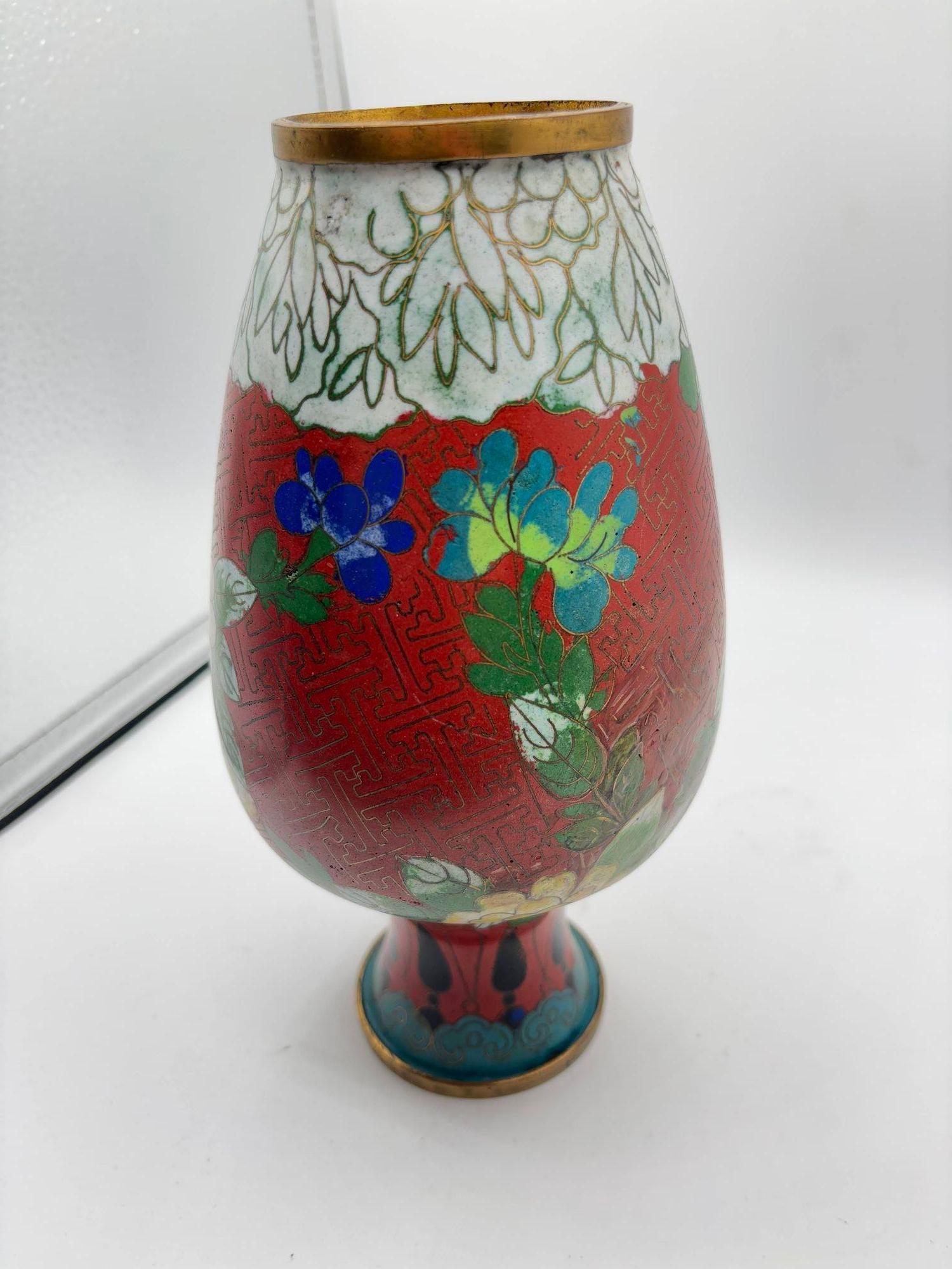 Vintage Chinese Floral Cloisonné Vase Enamel-Over-Brass For Sale 3