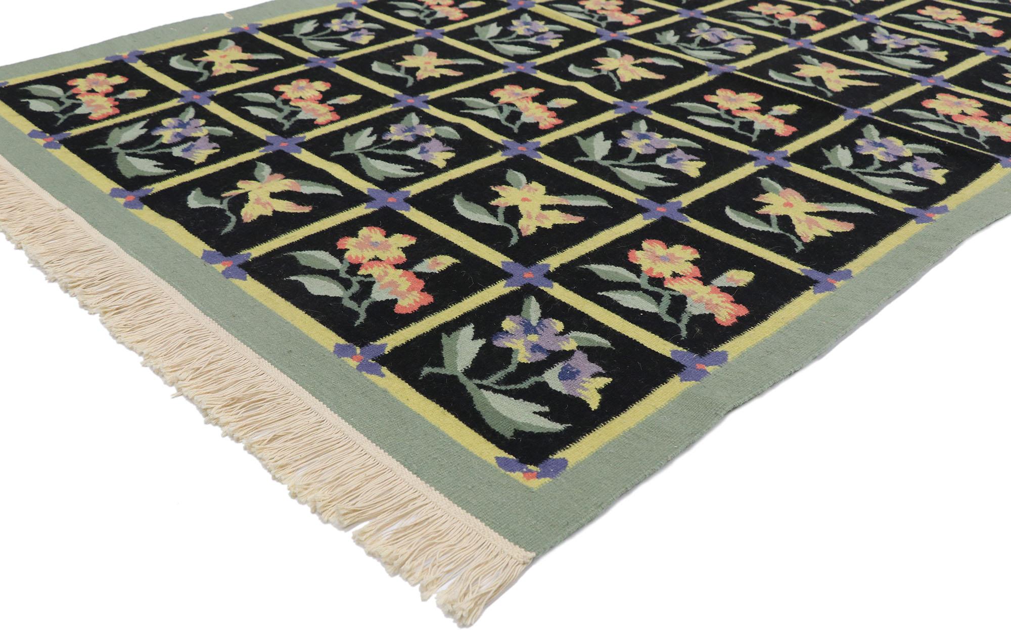 78026 vintage Chinese Floral Kilim rug with English Country Cottage style 04'01 x 06'03?. Cleverly composed and distinctively well-balanced, this hand-woven wool vintage Chinse floral kilim rug will take on a curated lived-in look that feels