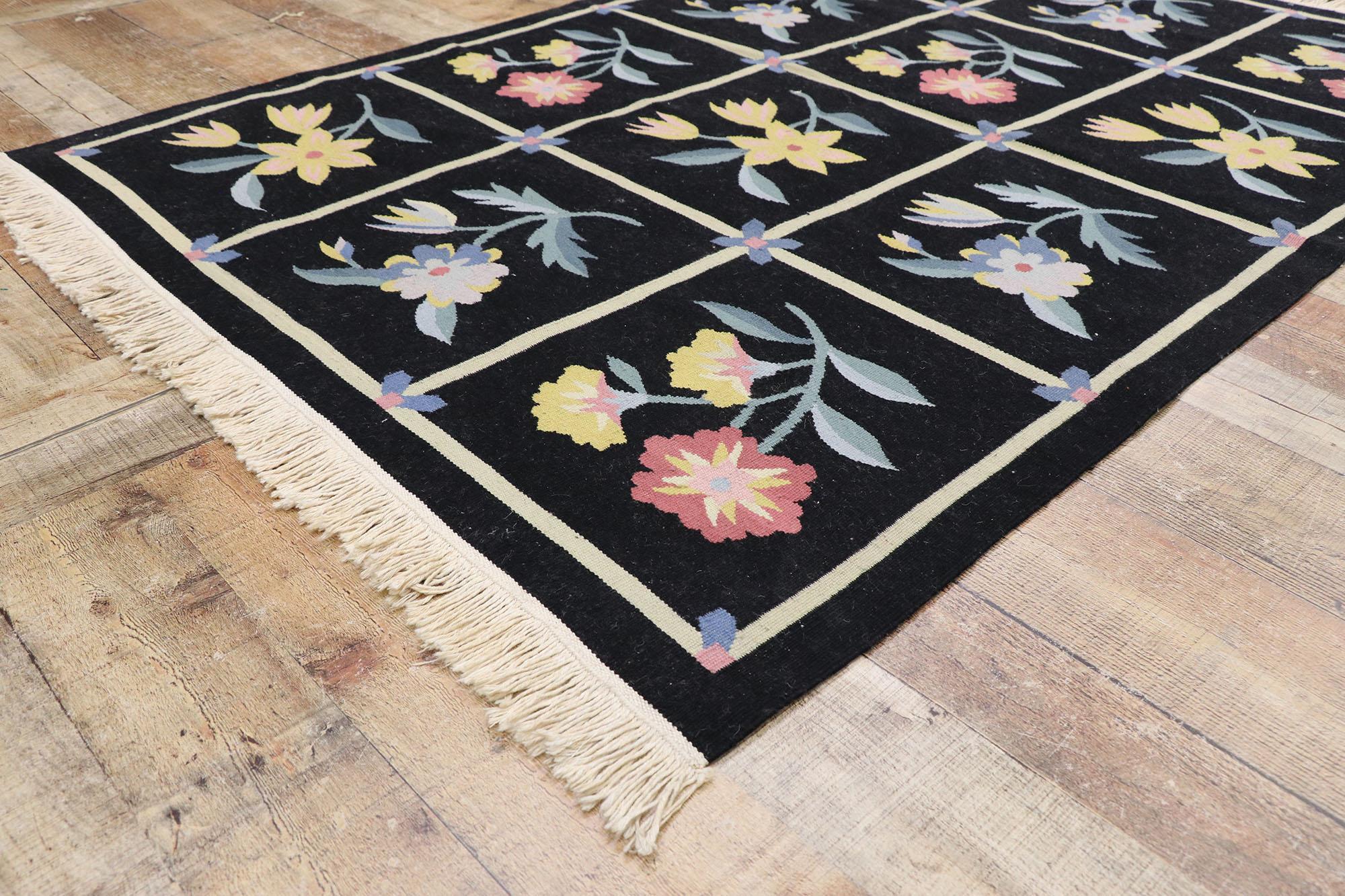 20th Century Vintage Chinese Floral Kilim Rug with English Country Cottage Style For Sale