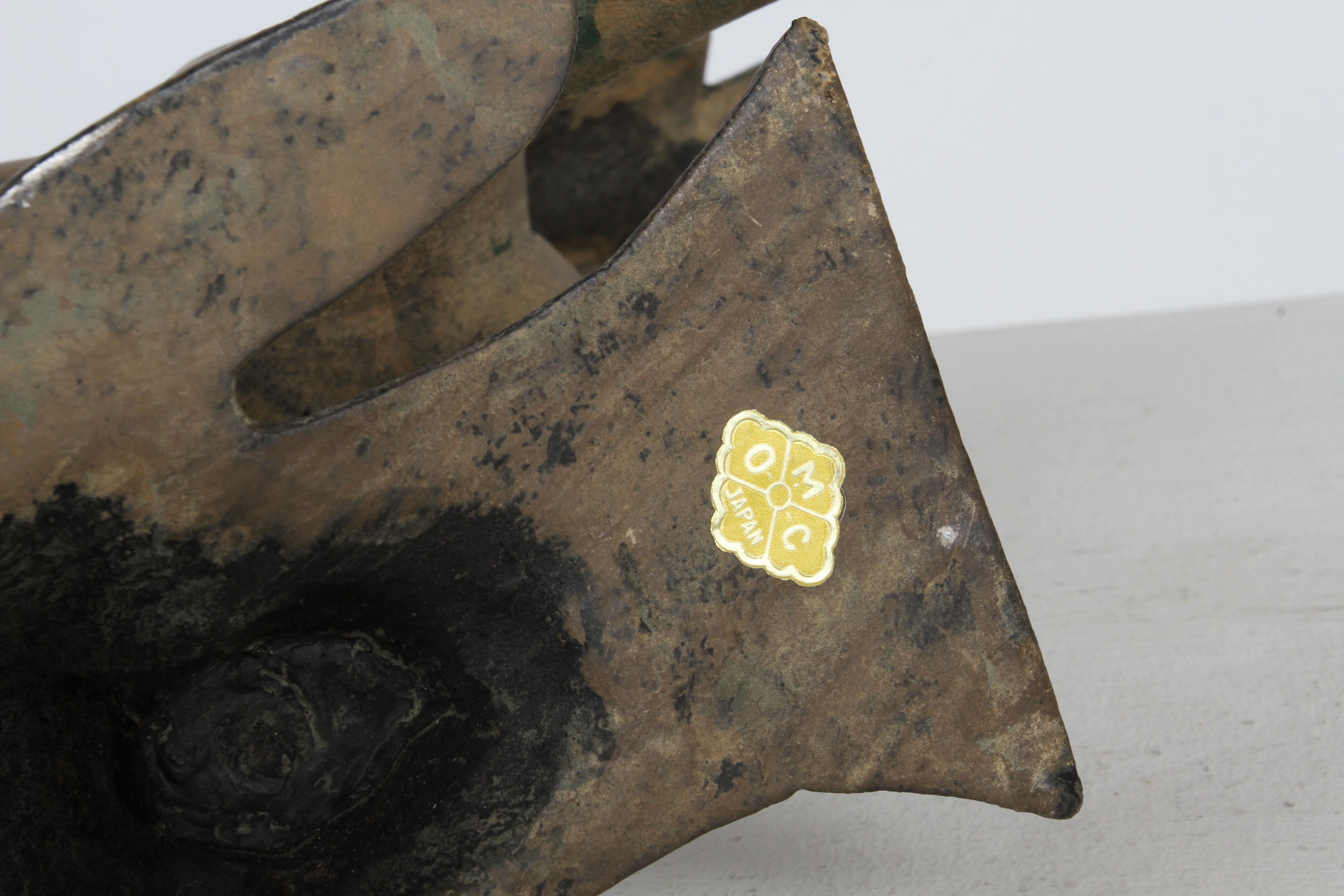 Statua d'epoca del Cavallo Volante Cinese del Gansu - Scultura con tracce di foglia d'oro in vendita 10