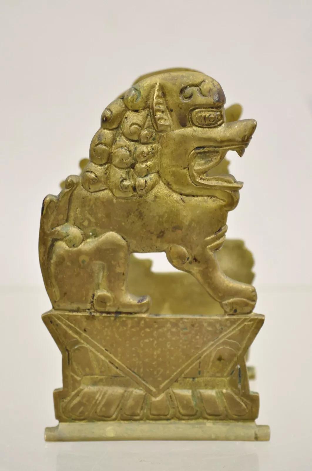 Chinoiseries Serre-livres figuratif en laiton vintage chinois Foo Dog en vente