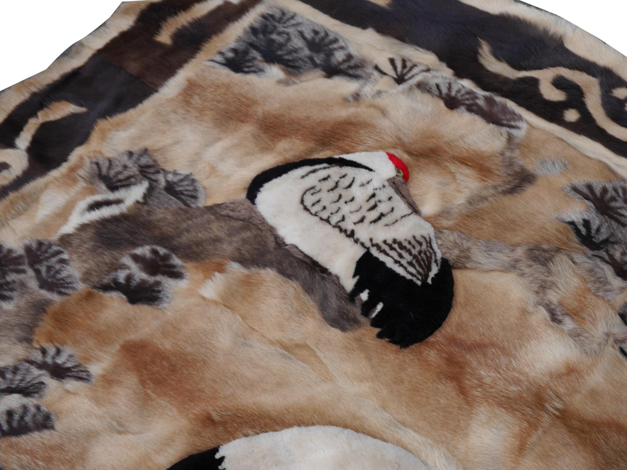 Vintage Chinese Fur Lether Teppich mit Landschaft und Kranich Wanddekoration (Patchwork) im Angebot