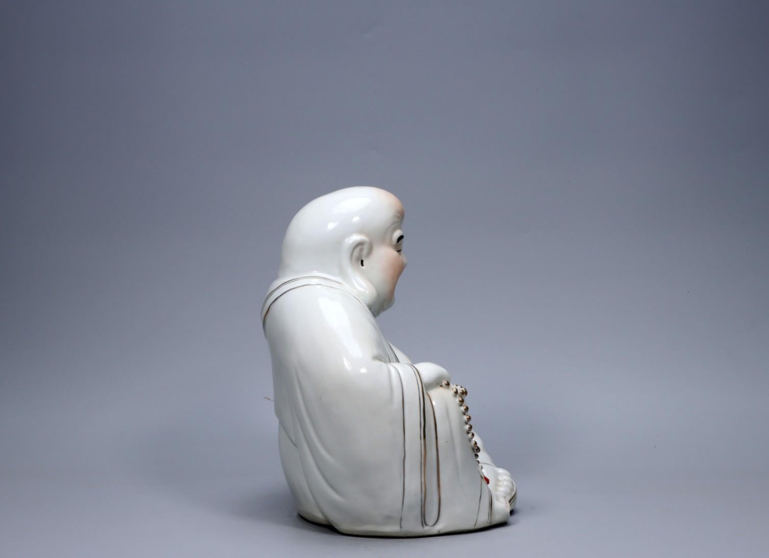 Statue chinoise vintage de Bouddha souriant Maitreya dorée marquée Zhu Maoji État moyen - En vente à 景德镇市, CN