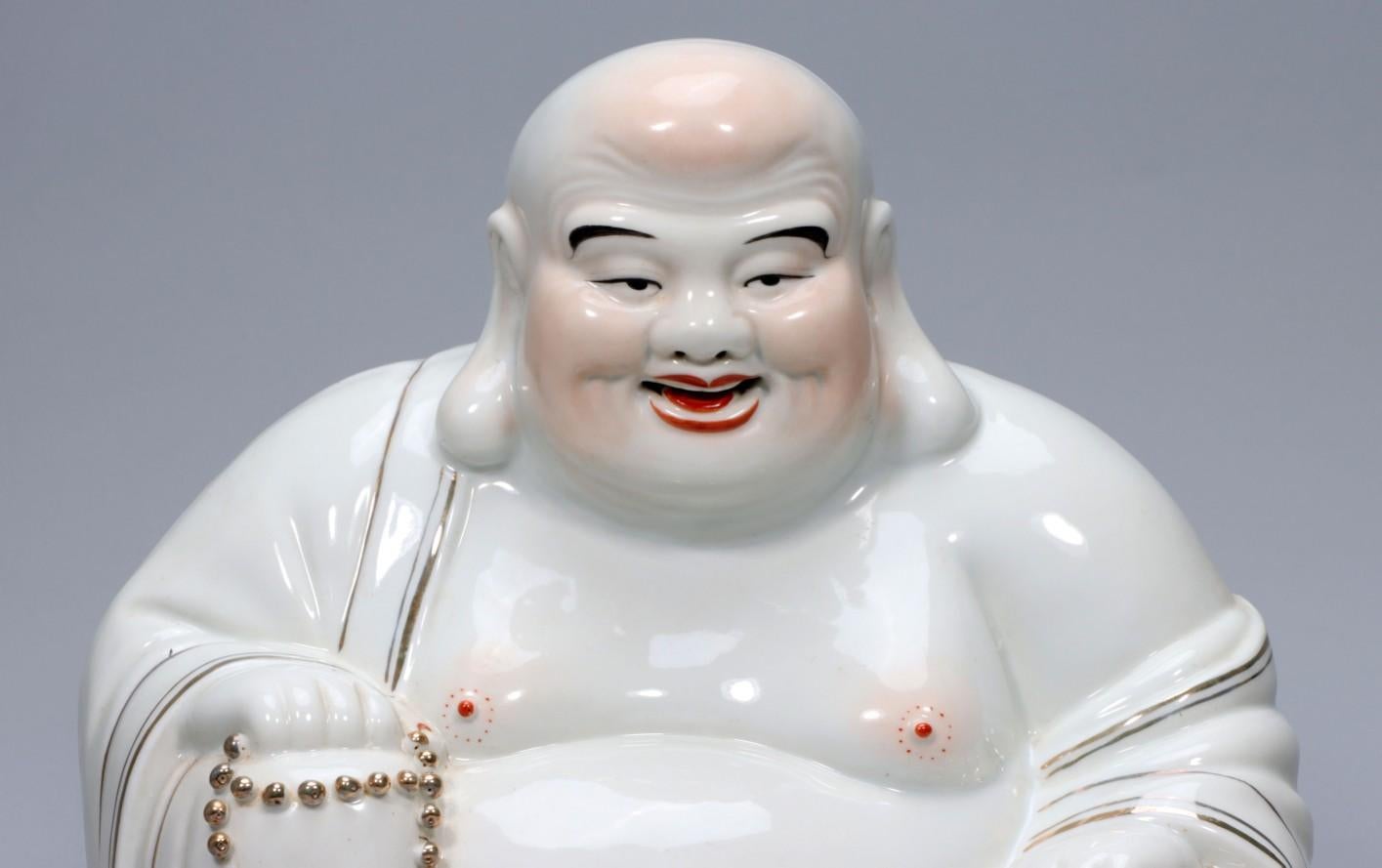 XIXe siècle Statue chinoise vintage de Bouddha souriant Maitreya dorée marquée Zhu Maoji en vente