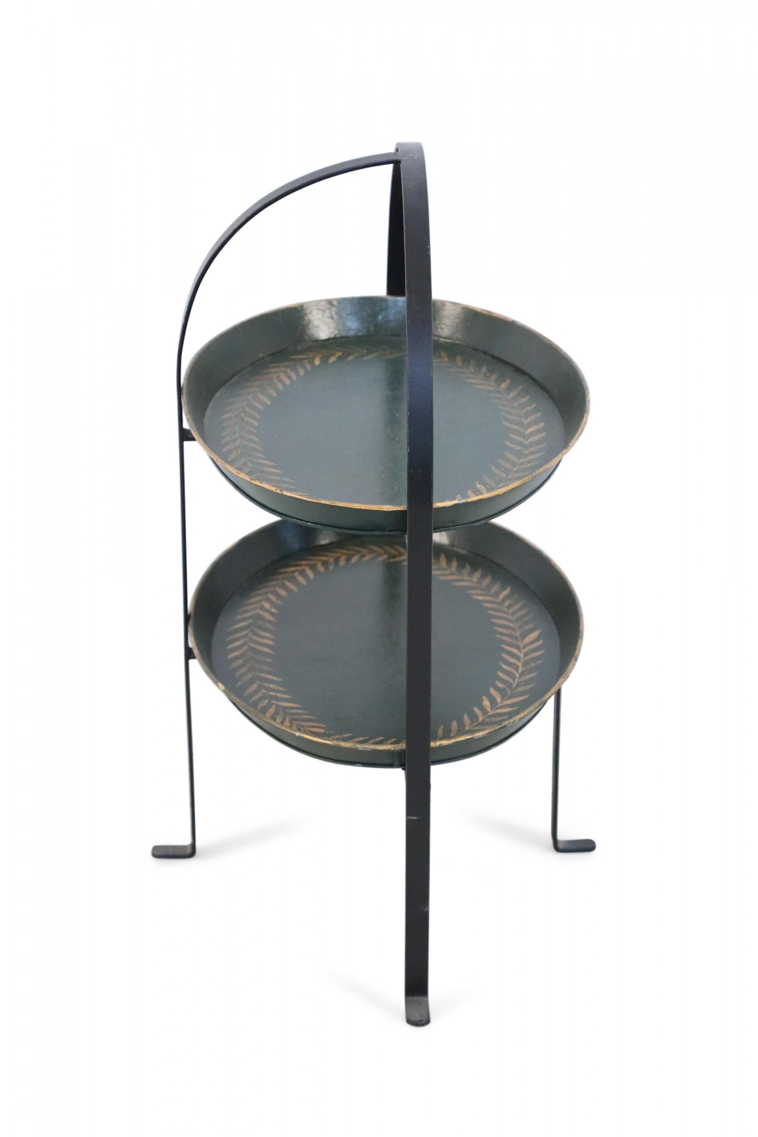 Métal Serveur ovale chinois vintage en tôle verte à deux étages en vente