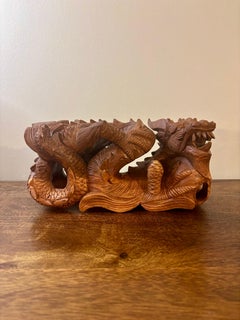 Vintage Chinese Hand-Carved Wooden Dragon Sculpture (Sculpture chinoise en bois)