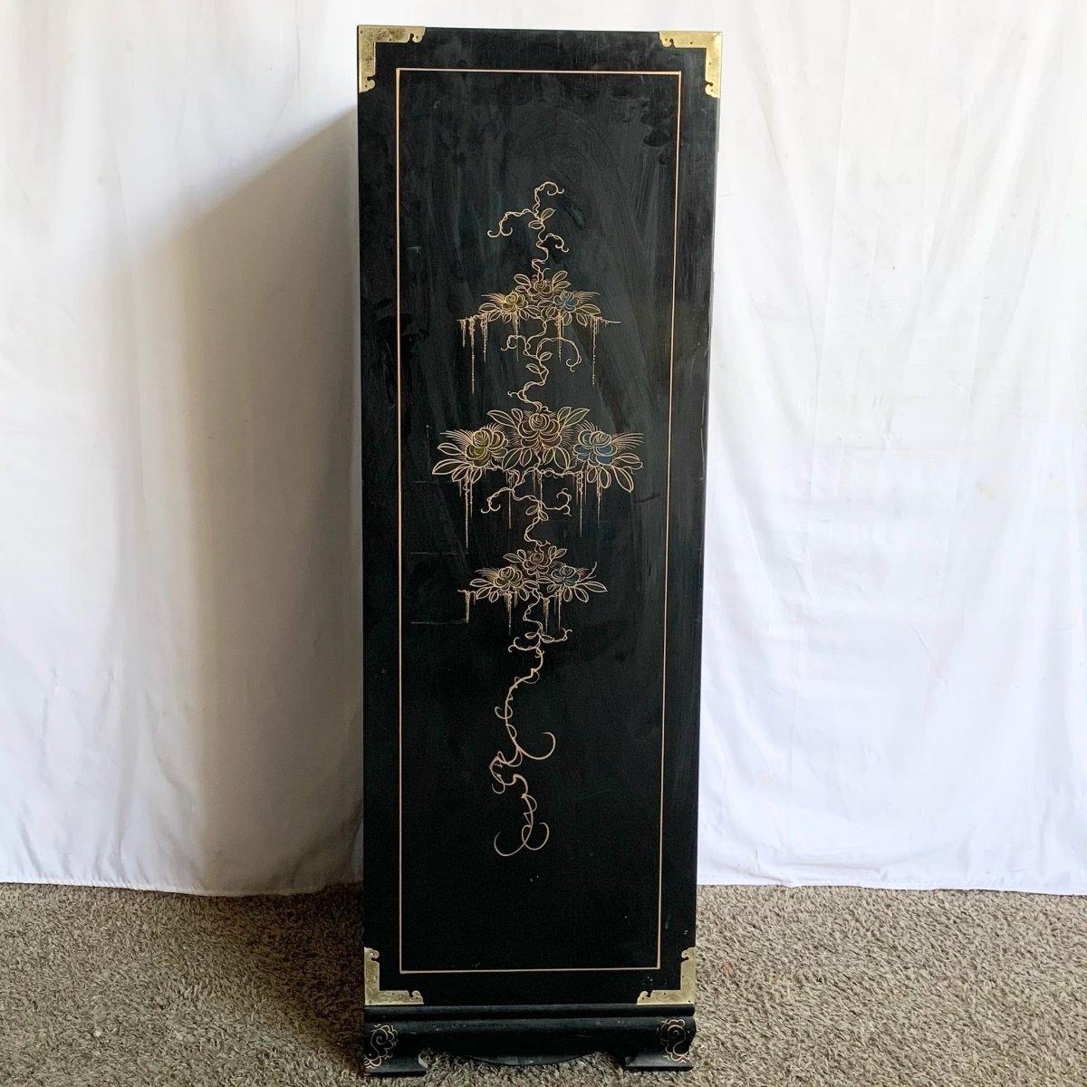 Vintage Chinese Hand Painted Black Lingerie Chest/Highboy With Gold Accents (Holz) im Angebot