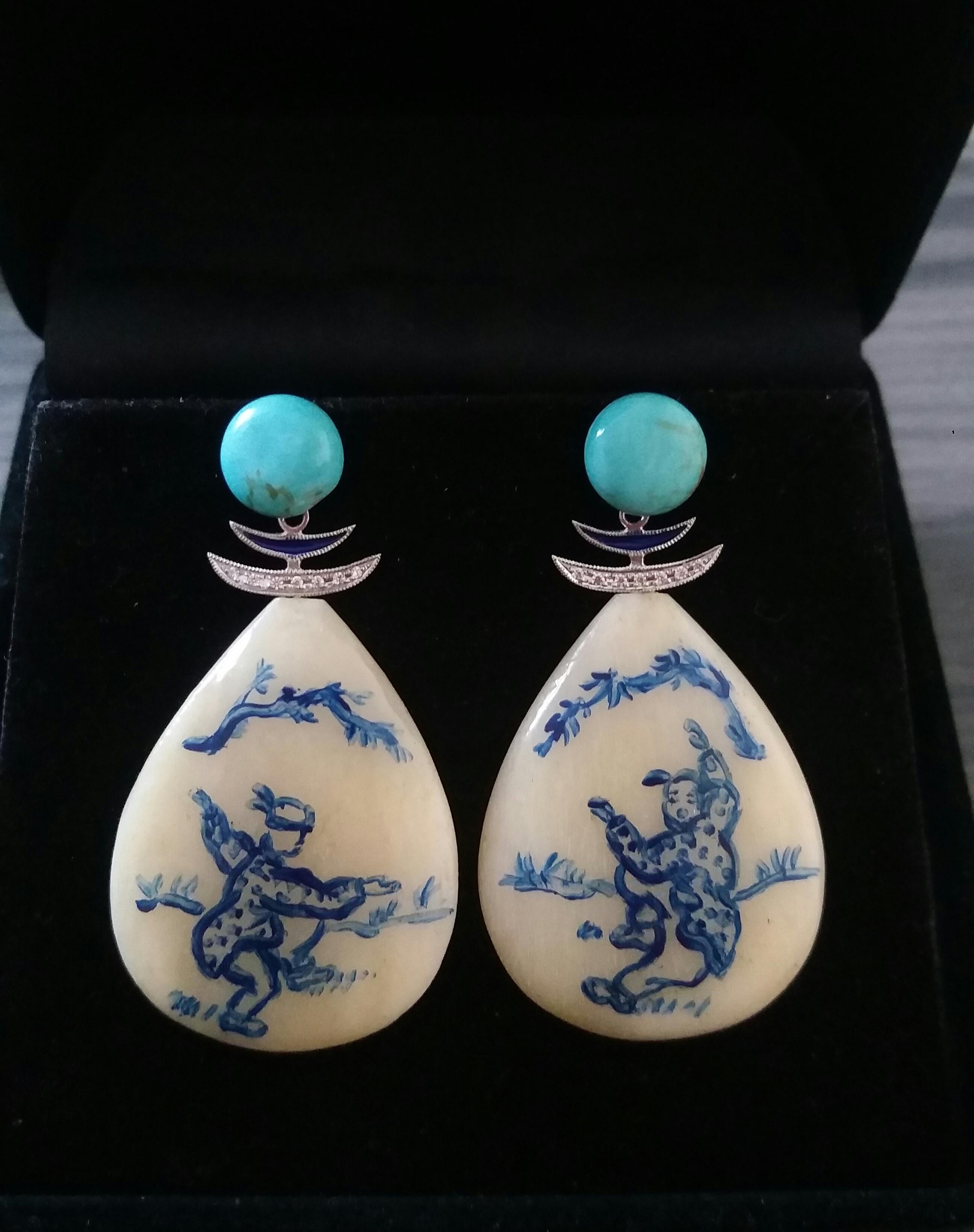 Boucles d'oreilles chinoises vintage en forme d'os de vache peintes à la main, en or, diamants et émail turquoise Pour femmes en vente