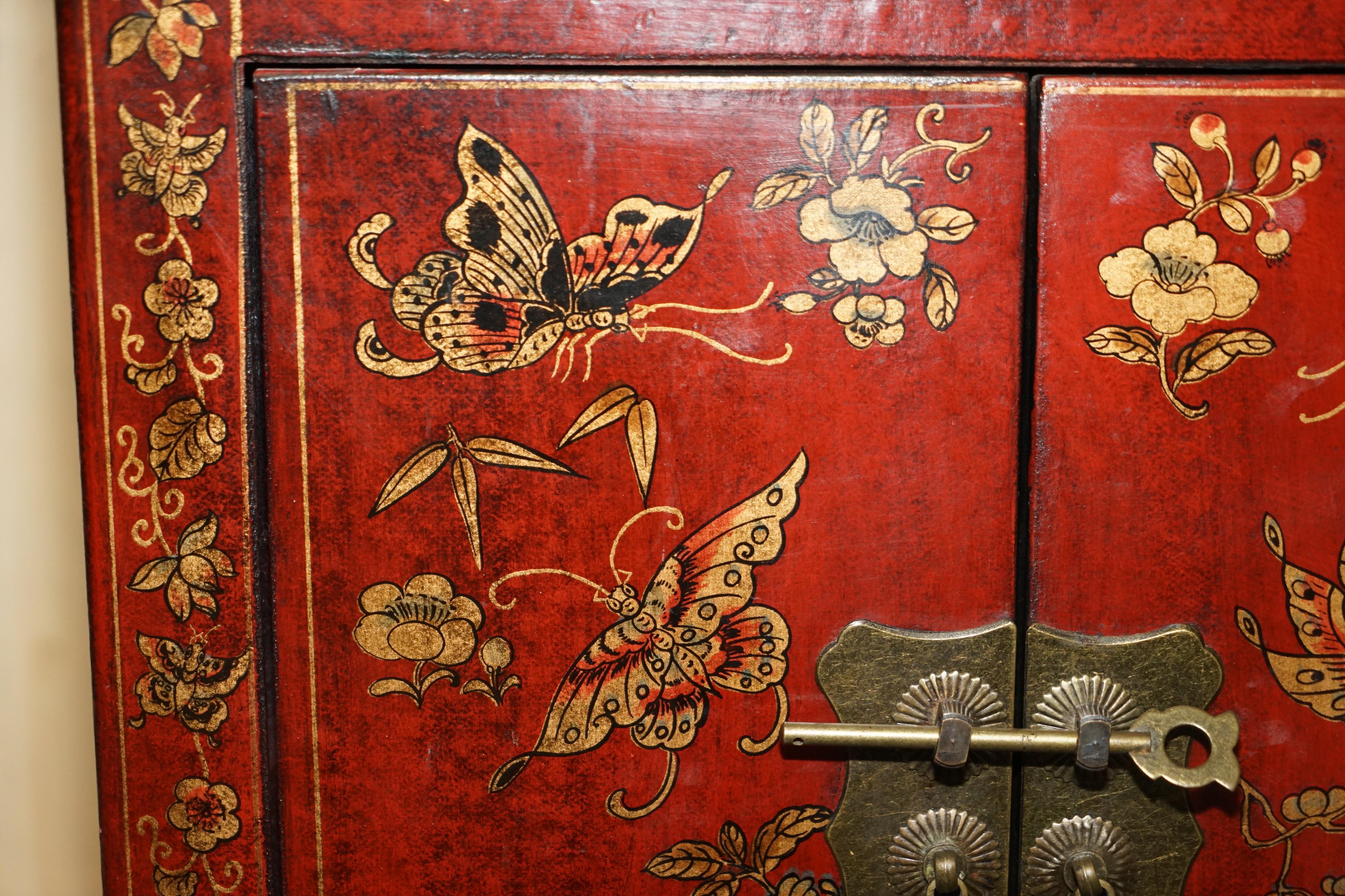 Vintage Chinese Hand Painted Lacquered Side Table Sized Cupboard with Drawer For Sale at 1stDibs