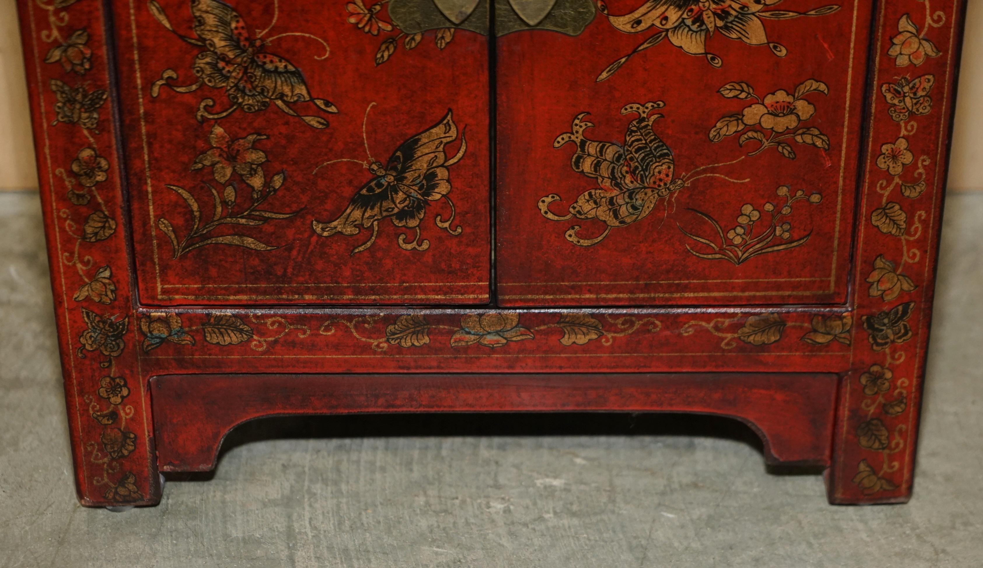 Wood Vintage Chinese Hand Painted Lacquered Side Table Sized Cupboard with Drawer For Sale