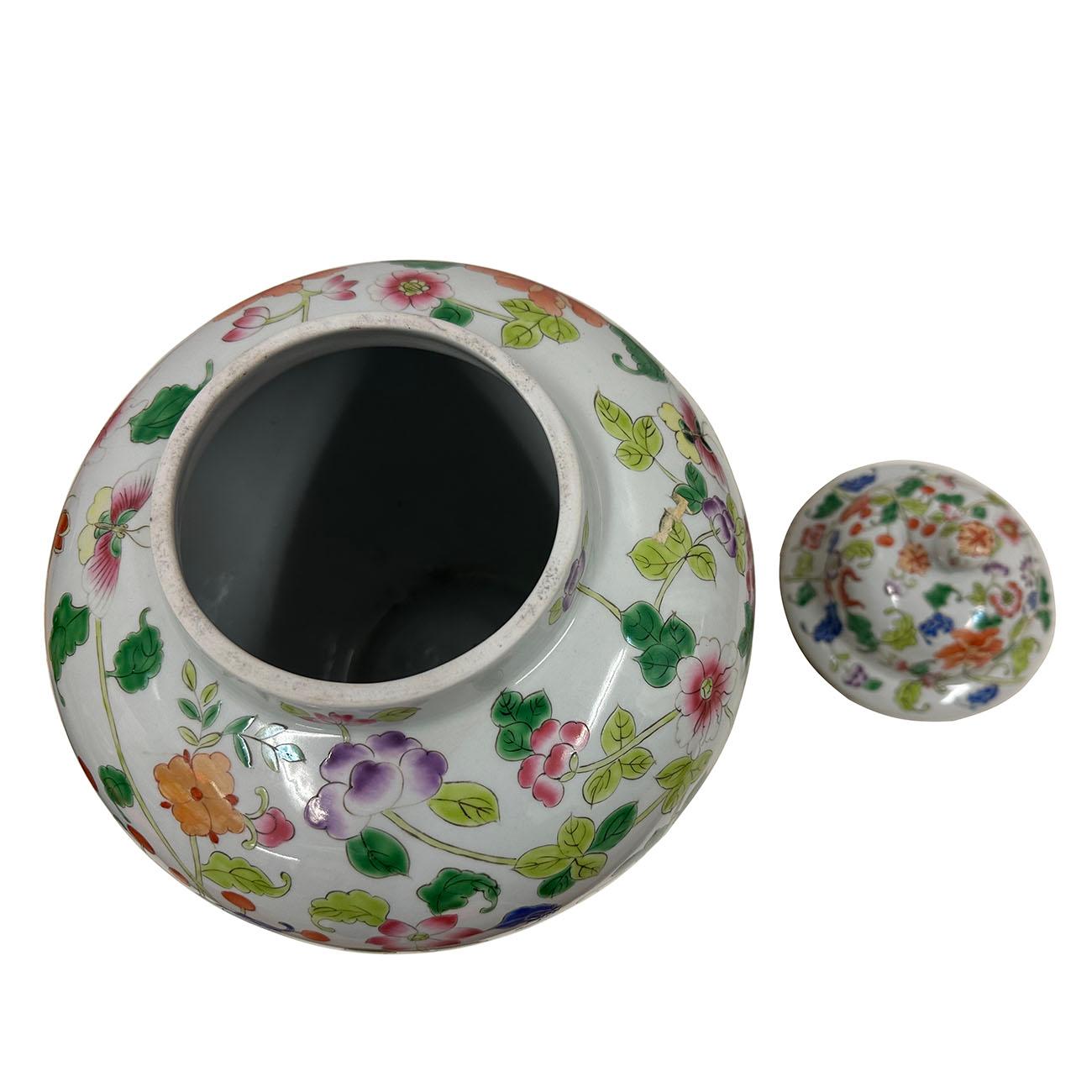 Pot à gingembre floral chinois peint à la main en vente 3