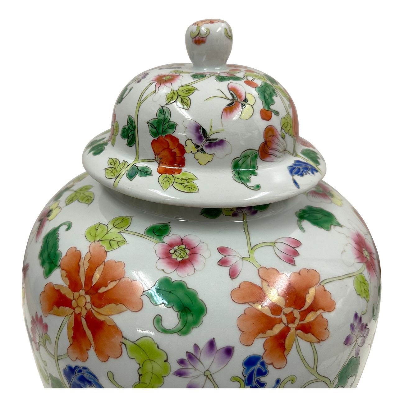 Chinois Pot à gingembre floral chinois peint à la main en vente