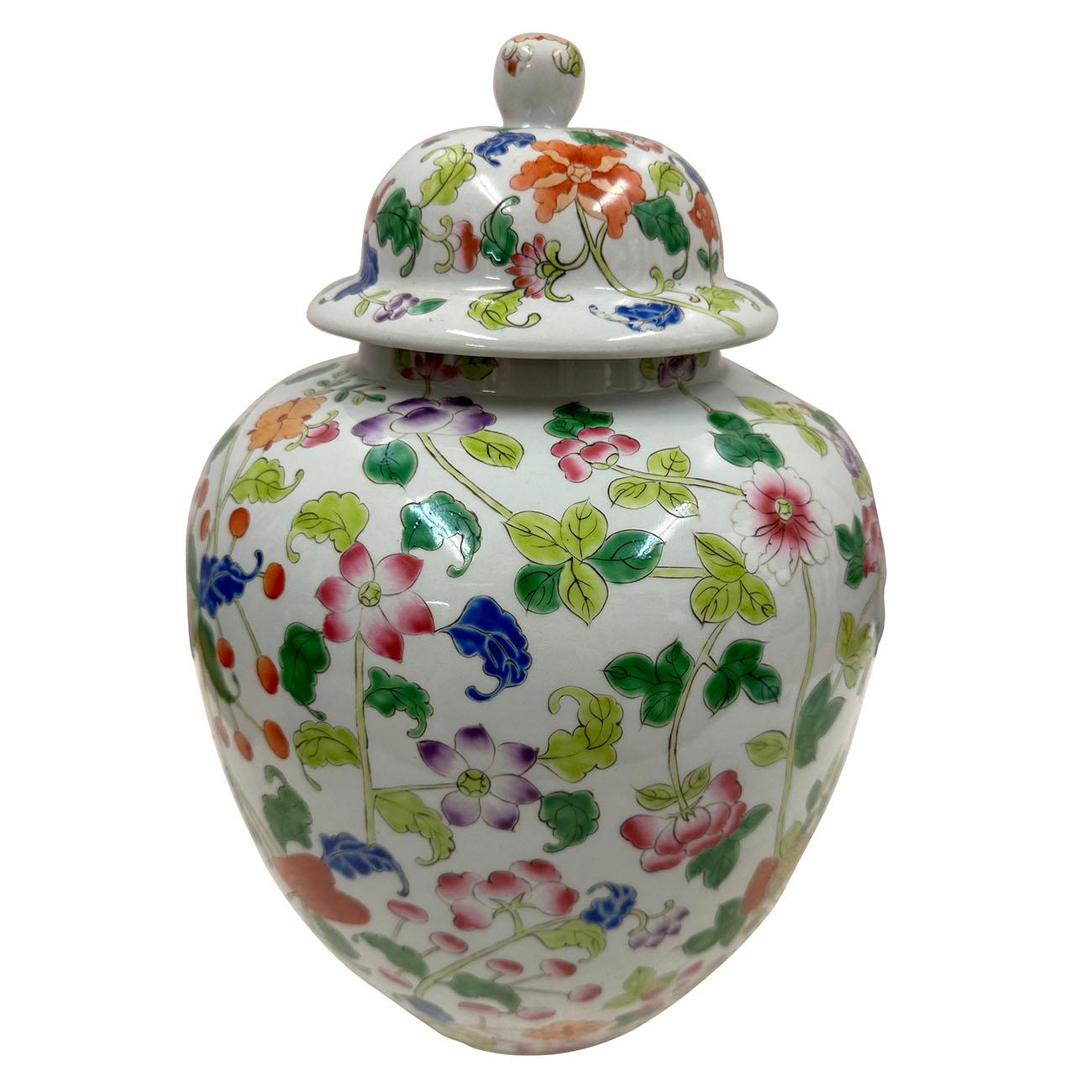 Pot à gingembre floral chinois peint à la main en vente 1