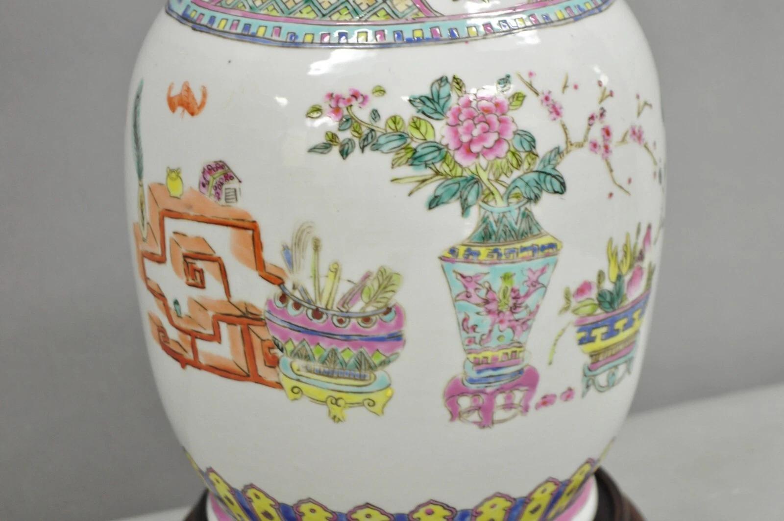 Vintage Chinese Hand Painted Porcelain Jardinierie Floral Chinoiserie Table Lamp For Sale 6