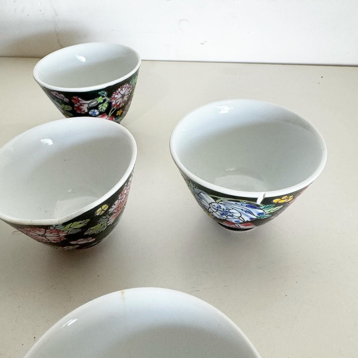 Chinesische handbemalte Porzellan-Teekanne/großer Vintage-Krug im Zustand „Gut“ im Angebot in Delray Beach, FL