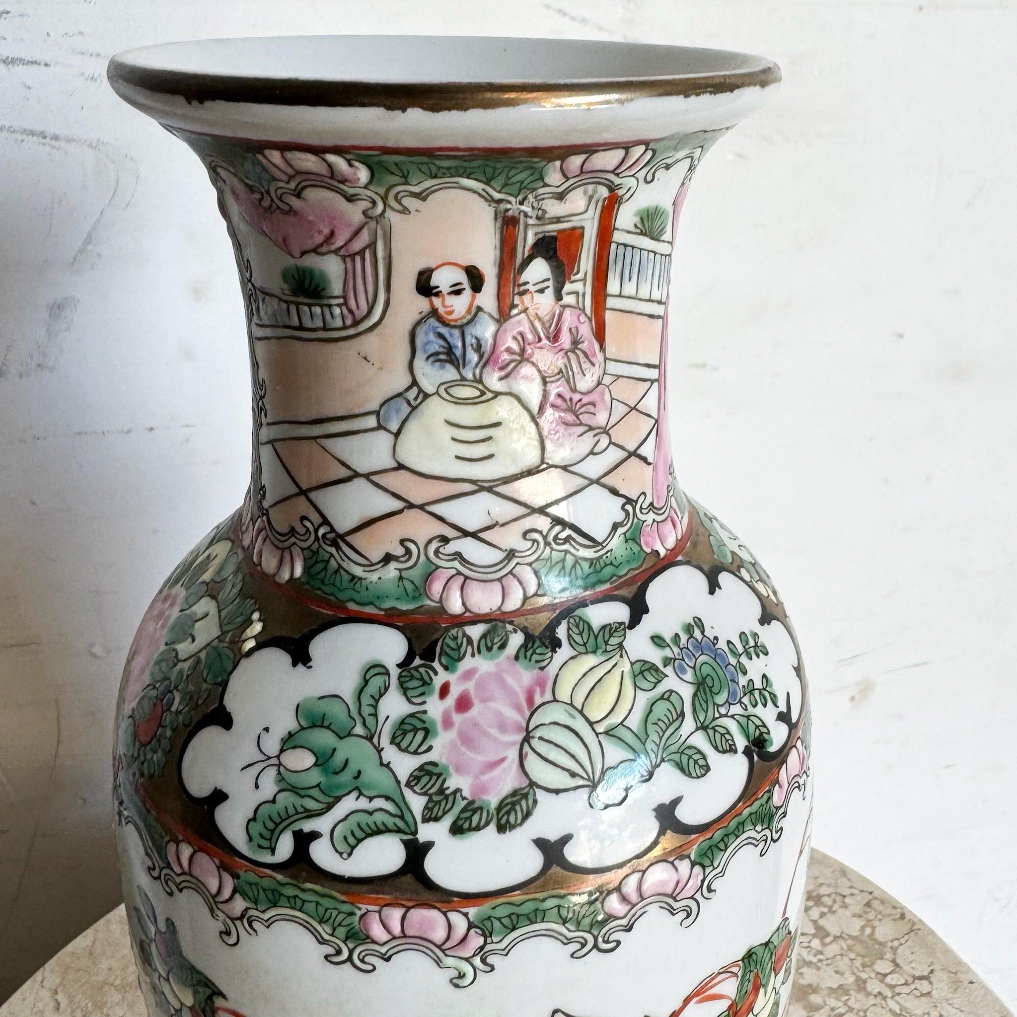 XX secolo Vaso cinese d'epoca in porcellana dipinta a mano in vendita