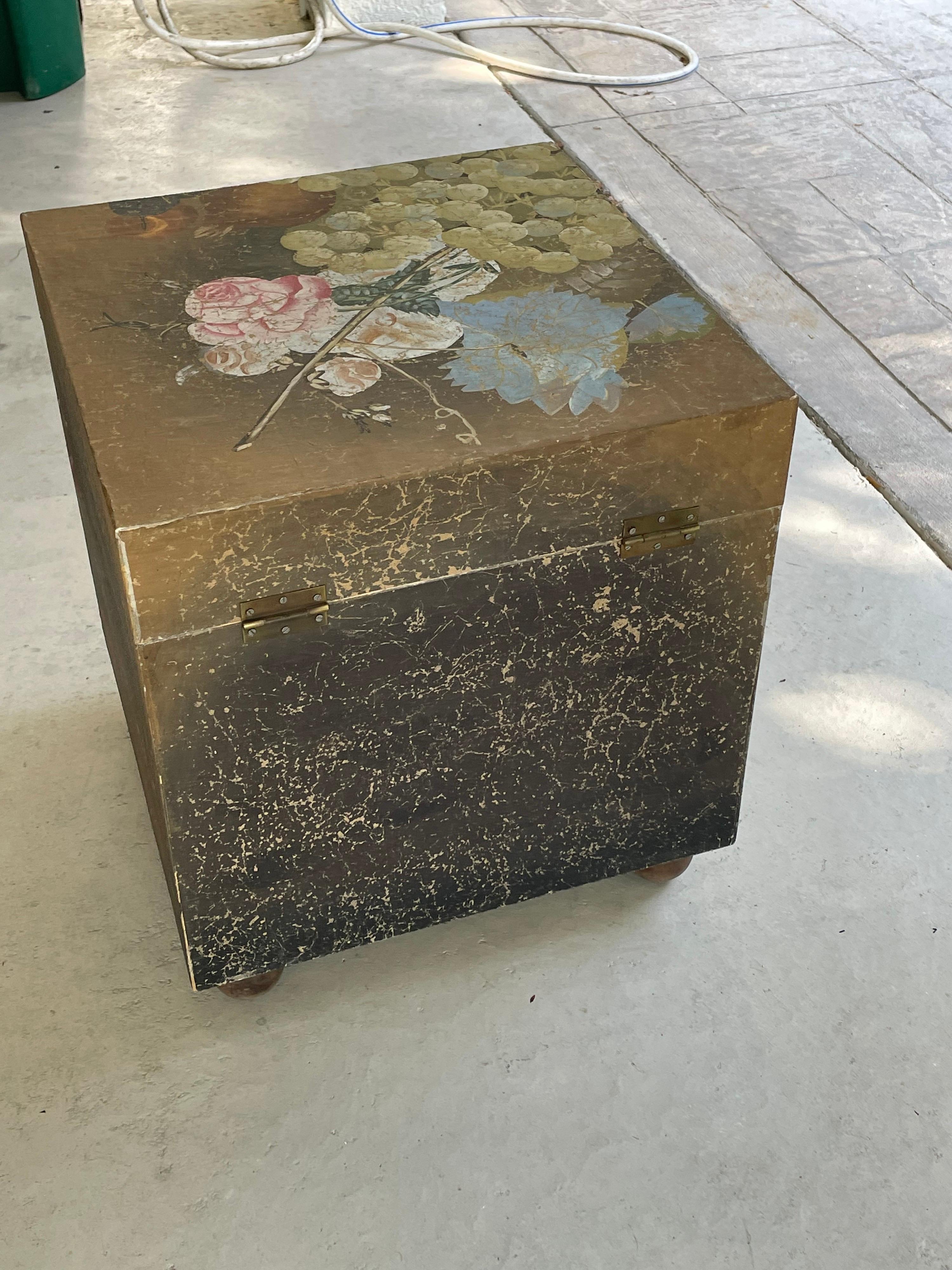 Late 20th Century Vintage Chinese Hand Painted Trunk For Sale